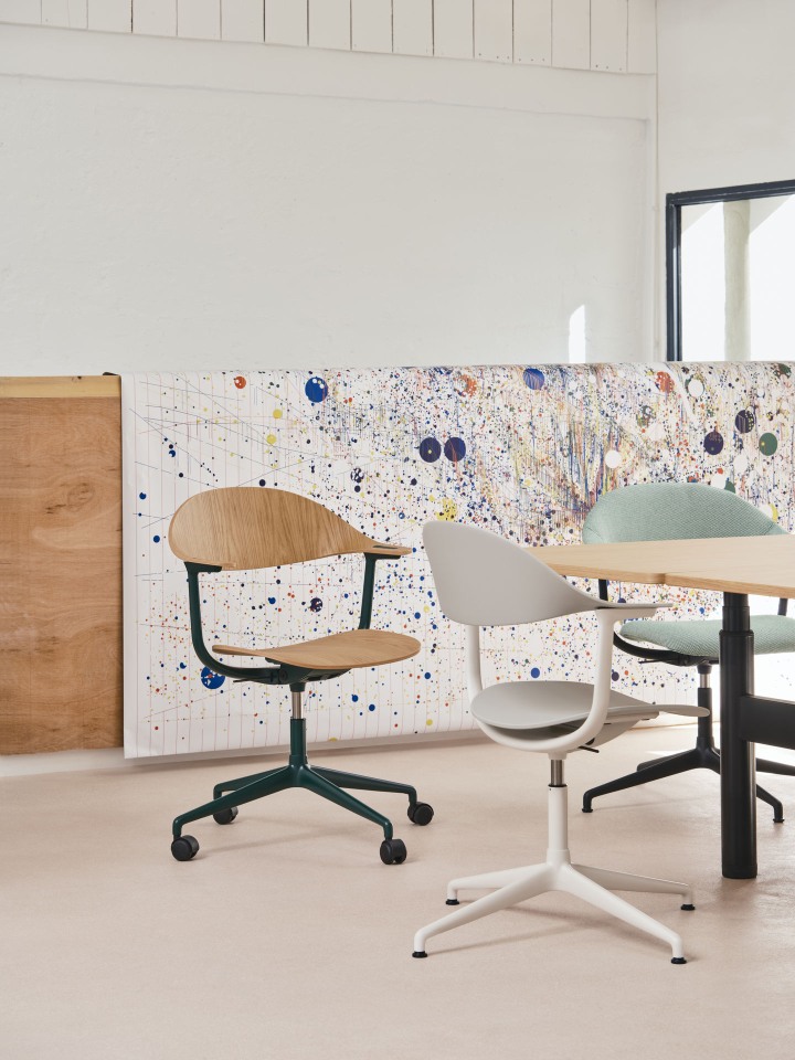 Mynt Rücken und Sitz Plywood Bürodrehstuhl Vitra
