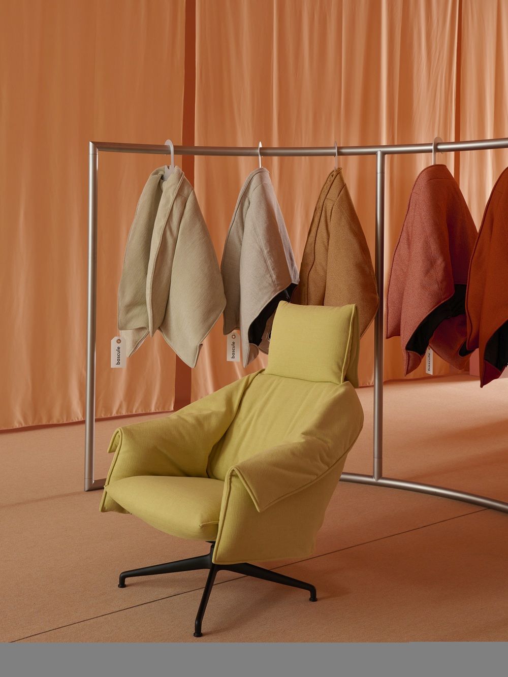 Bascule Highback Sessel mit Ottoman Vitra