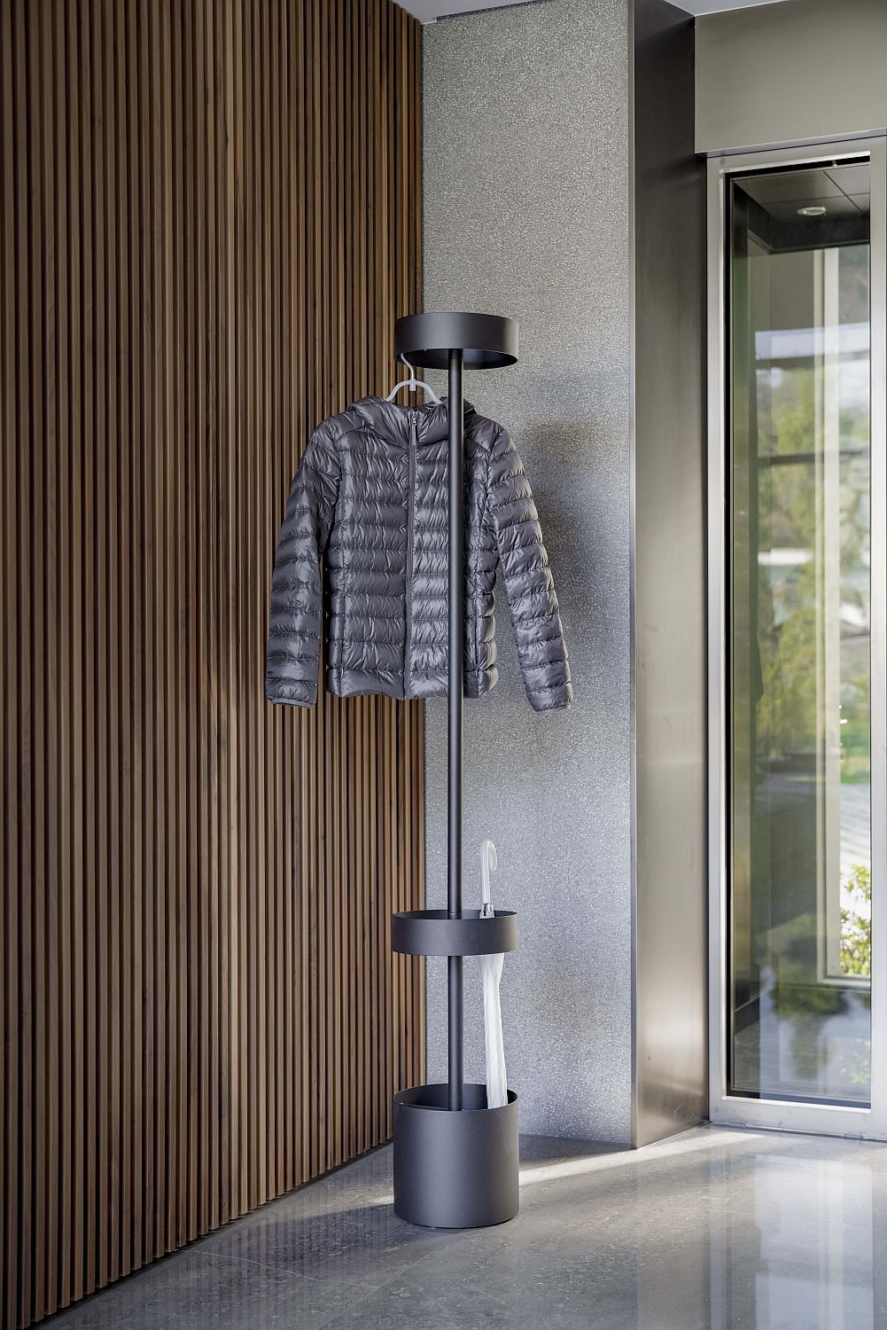 Oolo Garderobenständer Mox