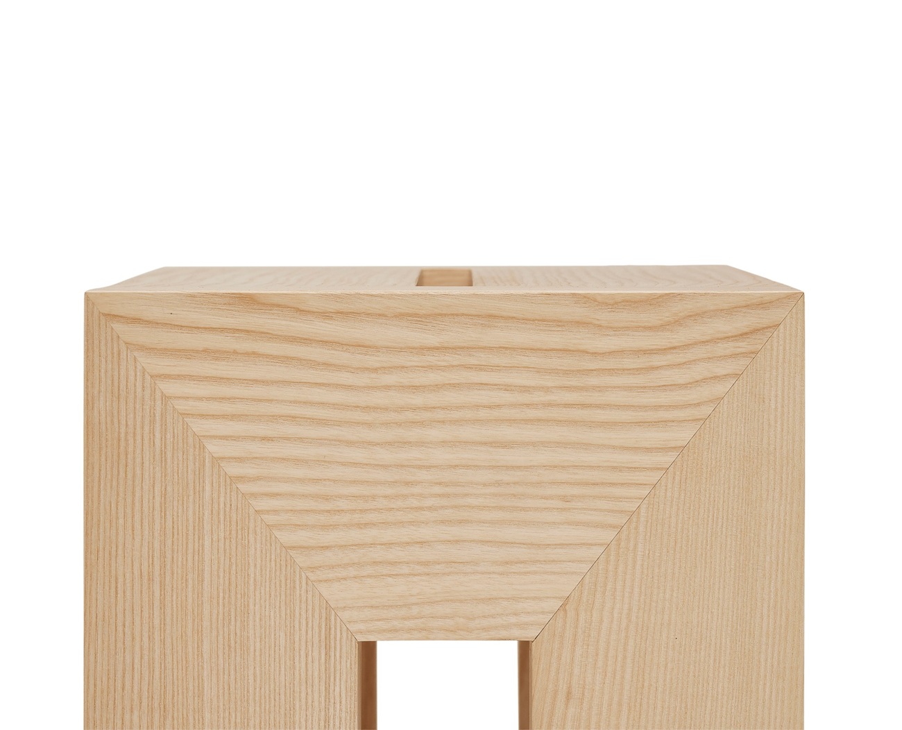 Monolith Side Table Beistelltisch Form & Refine