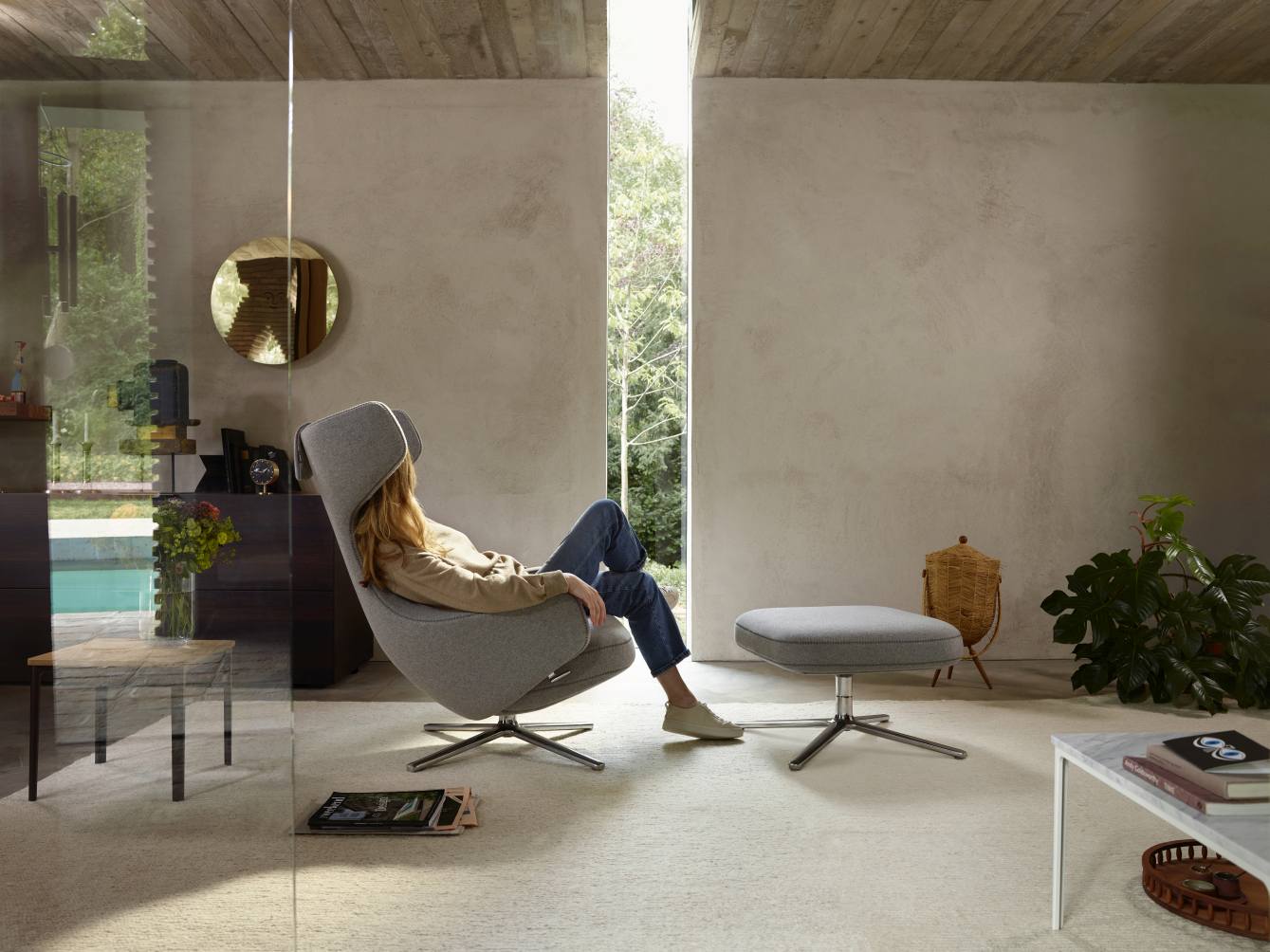 Grand Repos Sessel  + Ottoman Vitra Poliert Nubia Elfenbein / Perle