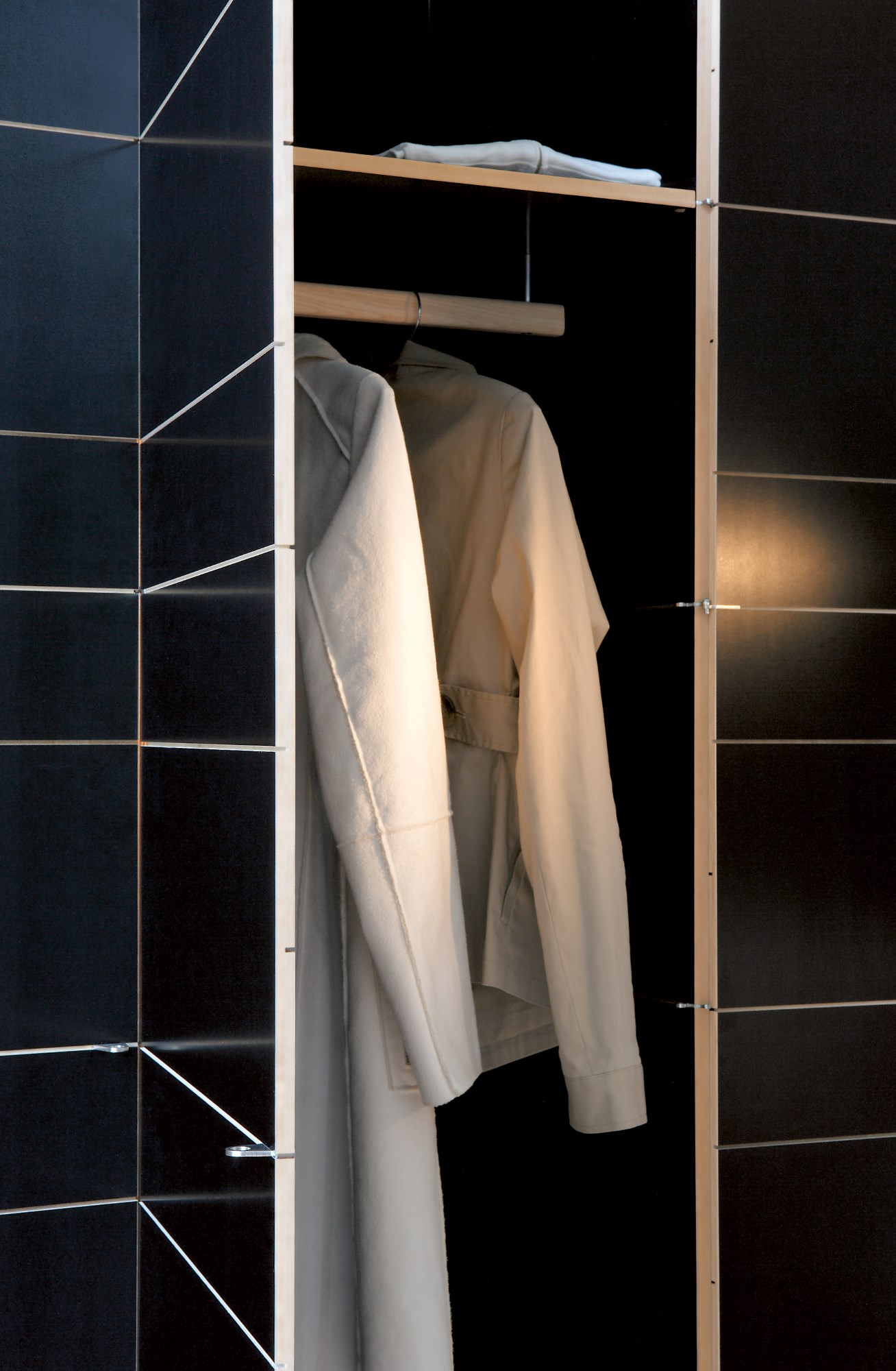 K1 Armoire Nils Holger Moormann - schwarz