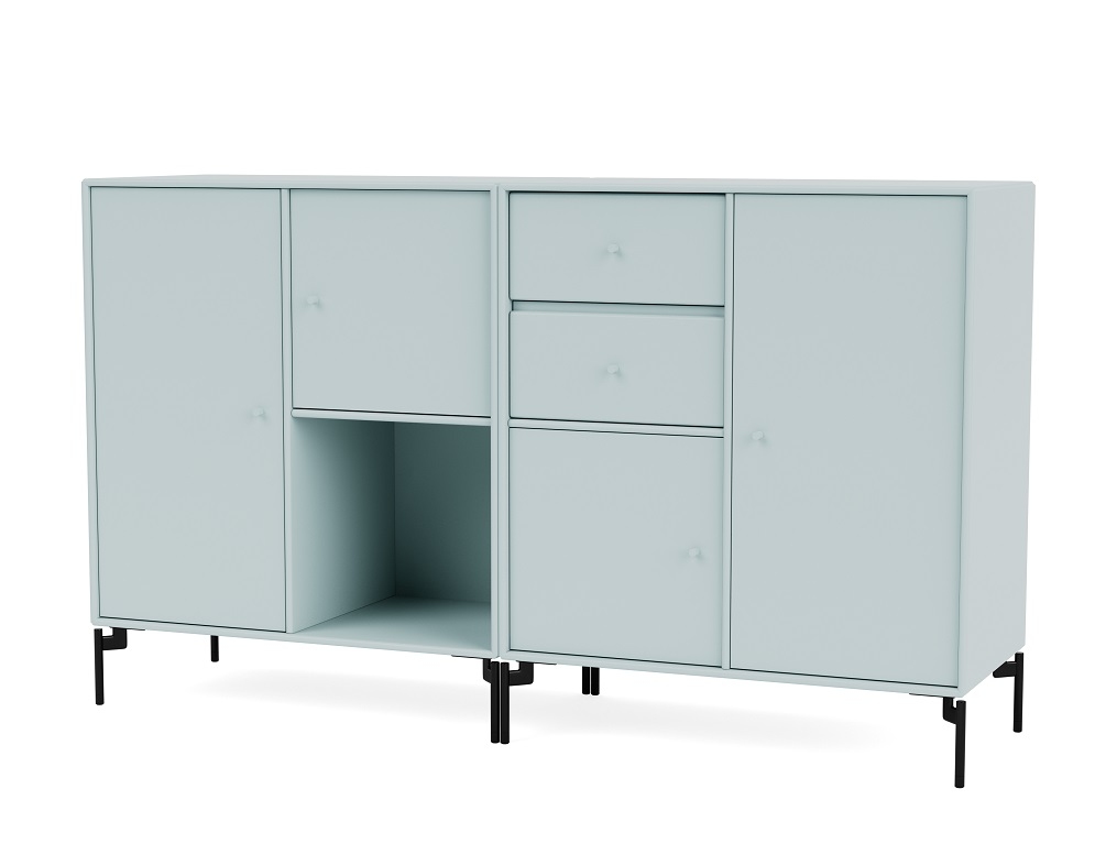 Hellblaues Couple Sideboard mit schwarzem C-Gestell. Modernes Sideboard mit Schubladen, Türen und offenem Fach.