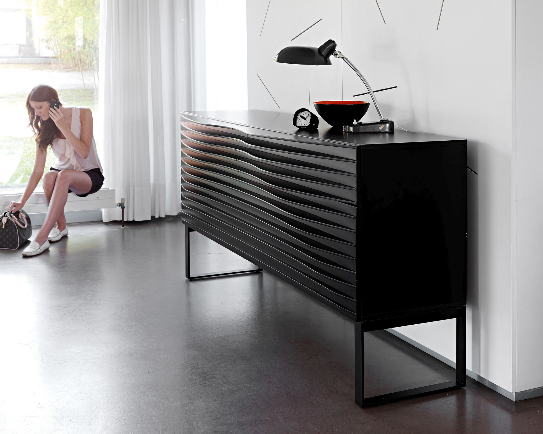 Tide Anrichte Schwarz Gestell schwarz Minimal Design L Casamania Horm