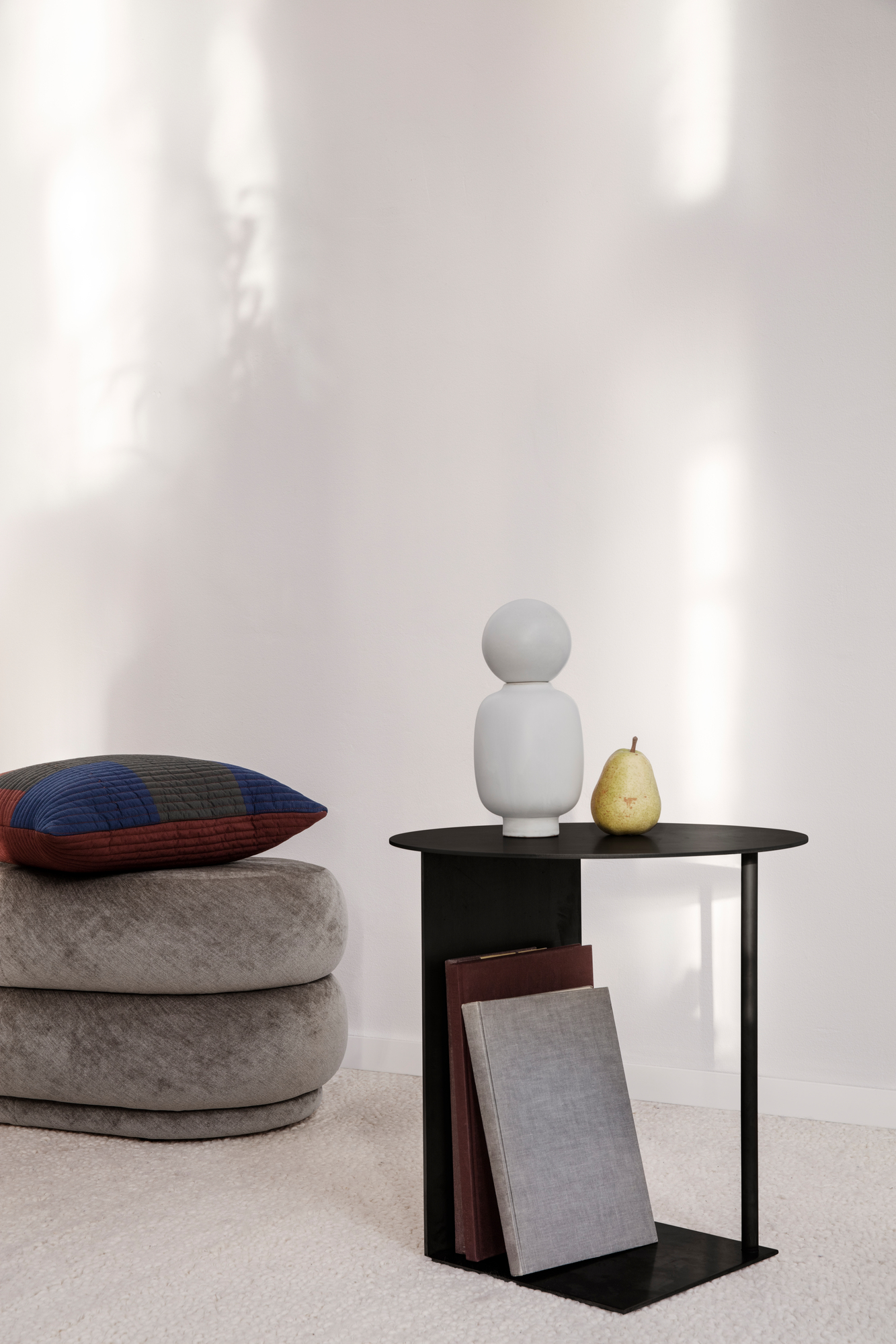 Pouf Oval Faded Velvet Hocker Mittel Ferm Living Forest