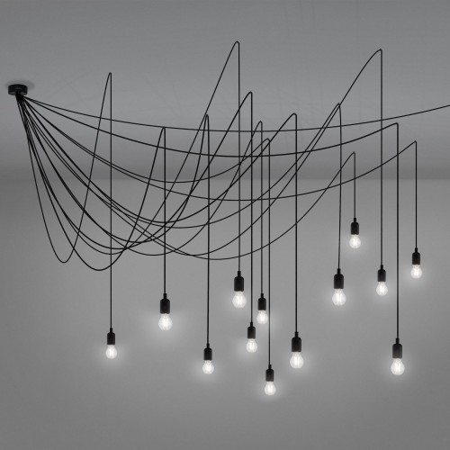 Maman Pendelleuchte: Schwarze Designerlampe mit vielen einzelnen Pendeln und Glühbirnen für stimmungsvolle Beleuchtung.
