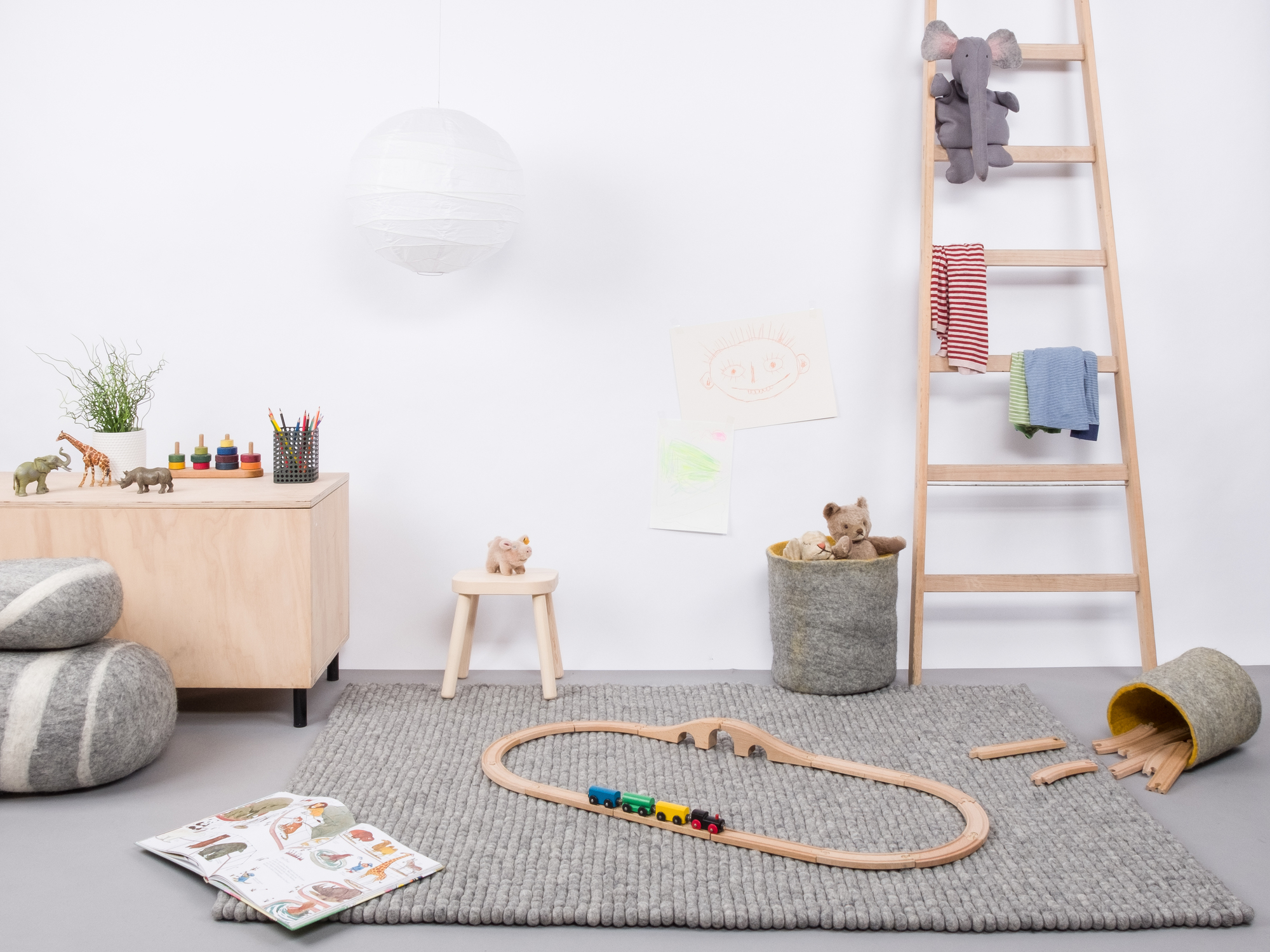 Filzkugel Teppich 120x170 cm Myfelt Nela