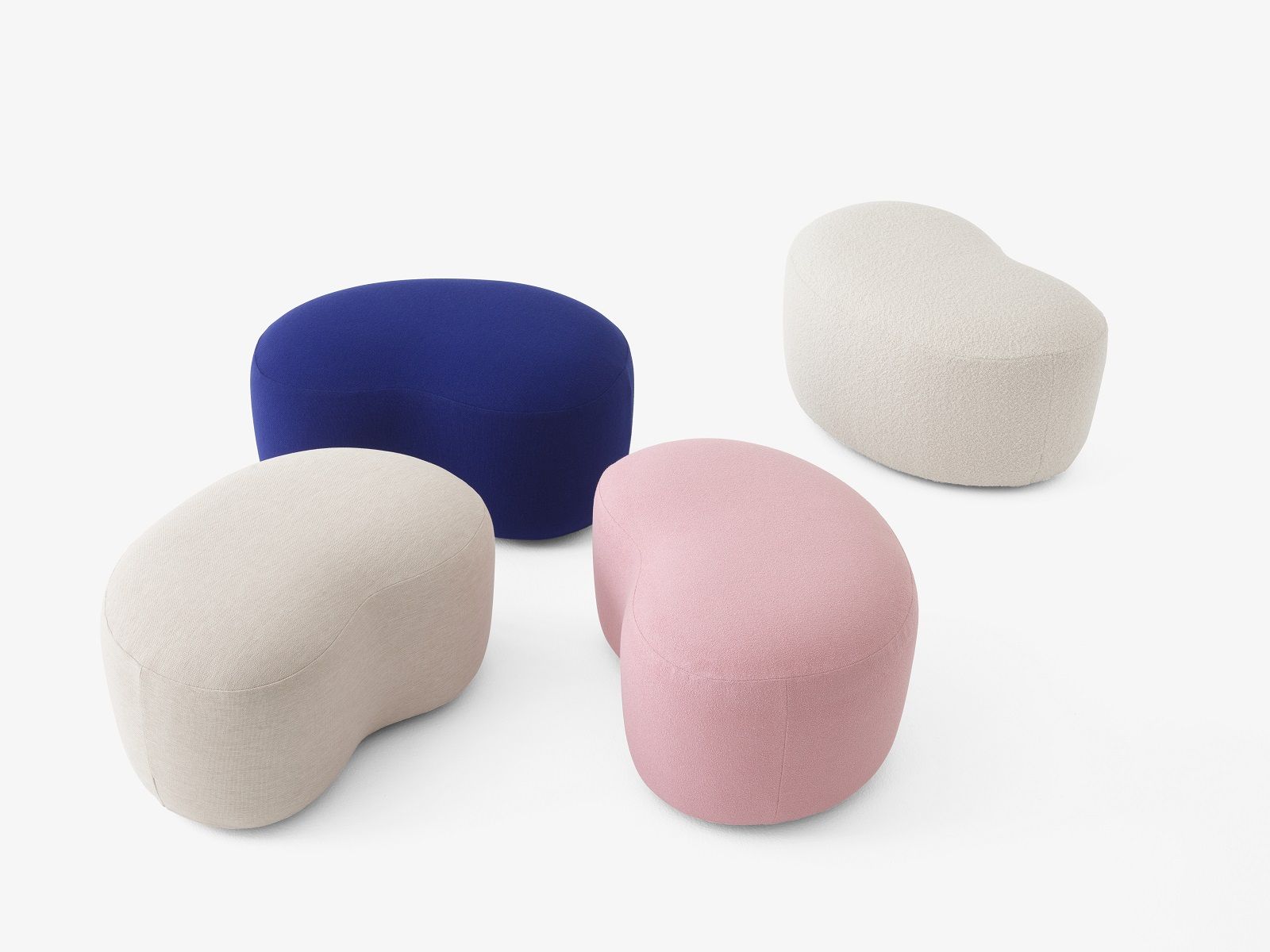 Margas LC5 Pouf Hocker AndTradition