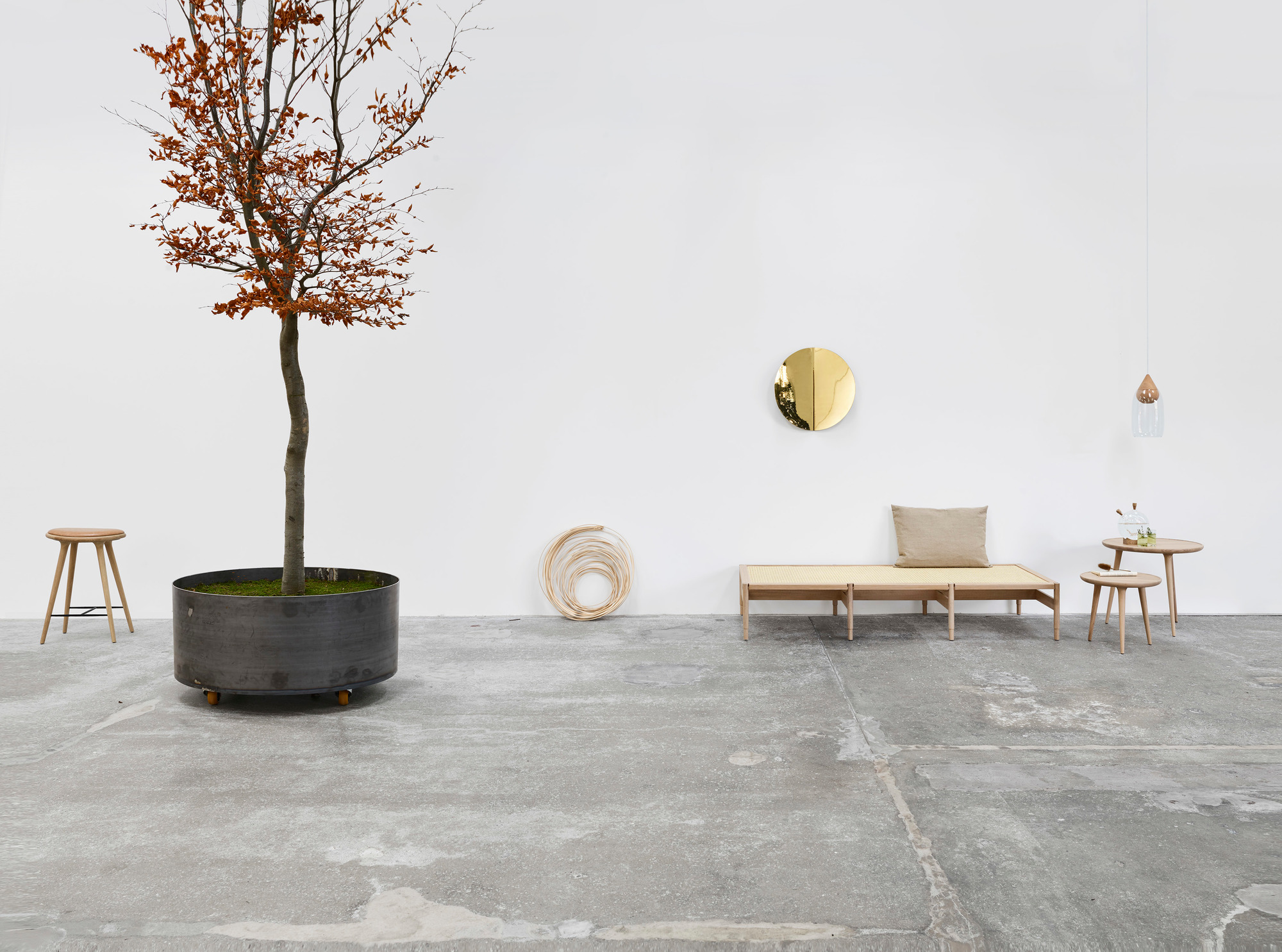 Imago Mirror Object Wandspiegel Messing Mater