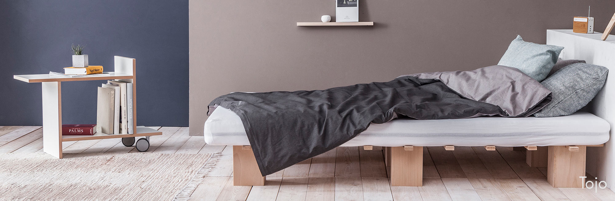 System Bett Tojo mit Cube Nachttisch geschenkt!