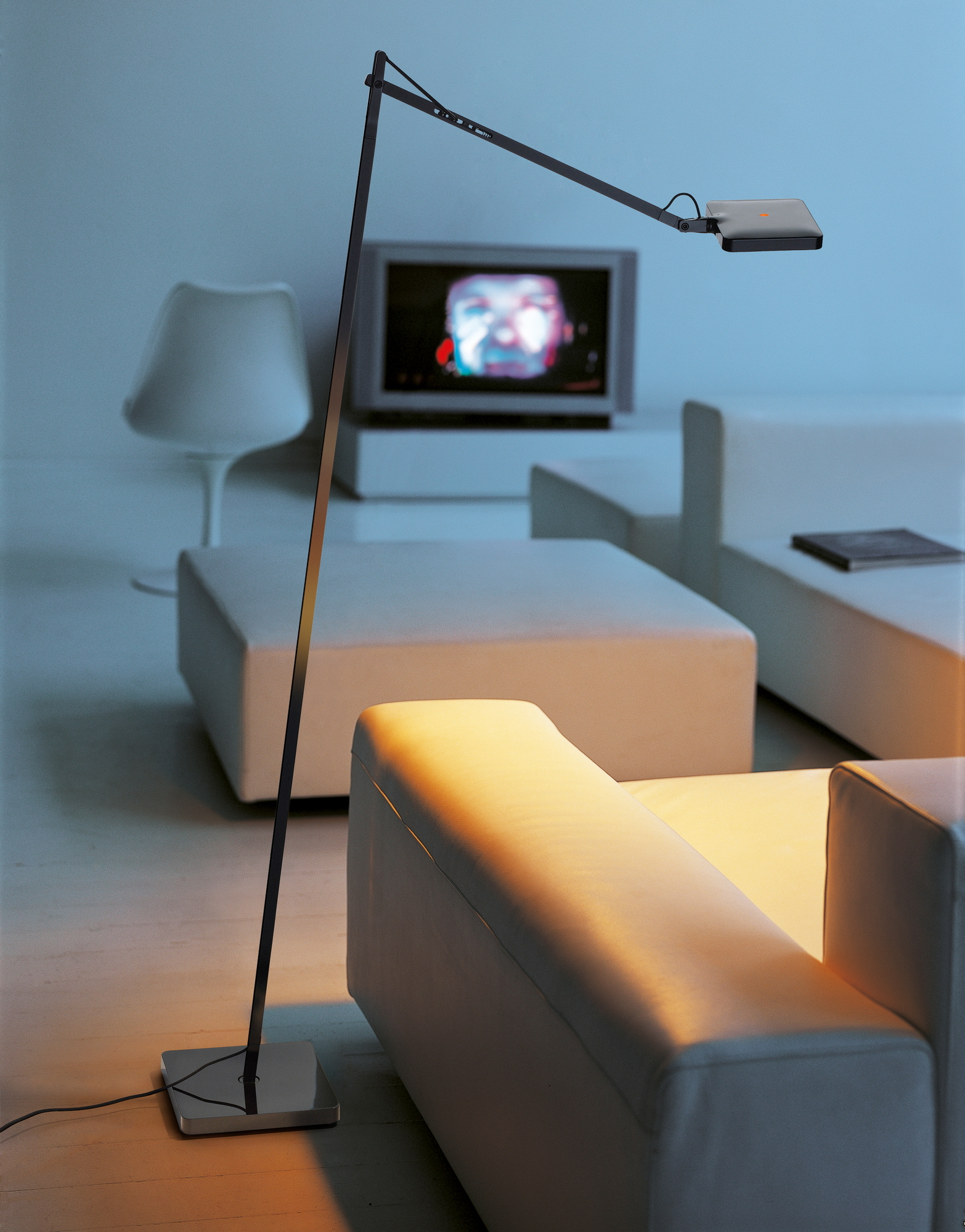 Kelvin LED F Stehleuchte Flos