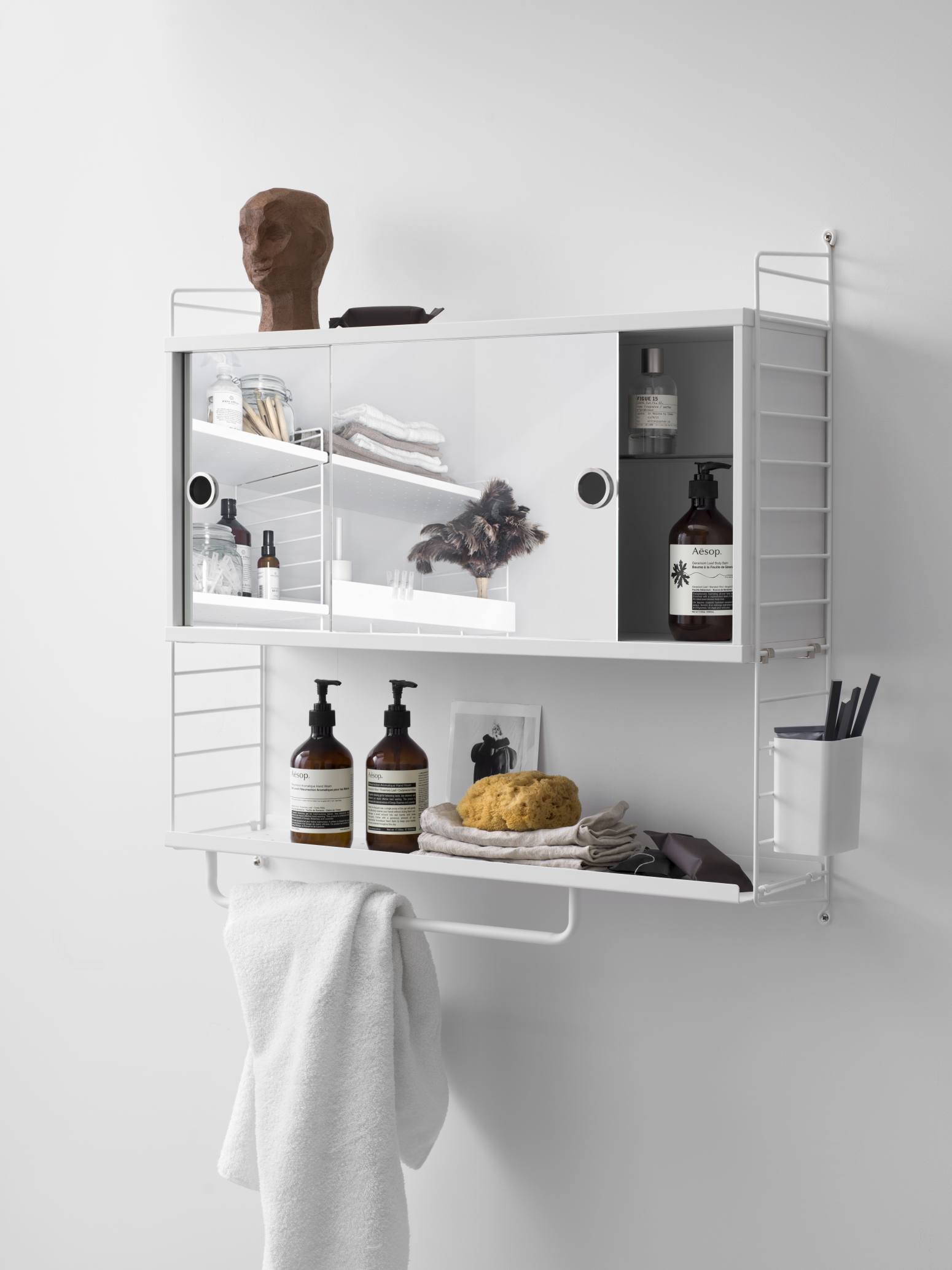 String Badezimmer Wand Regalsystem A String Furniture