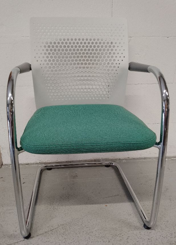 ID Visitor Air Freischwinger Vitra AUSSTELLUNGSSTÜCK / GEBRAUCHTMÖBEL