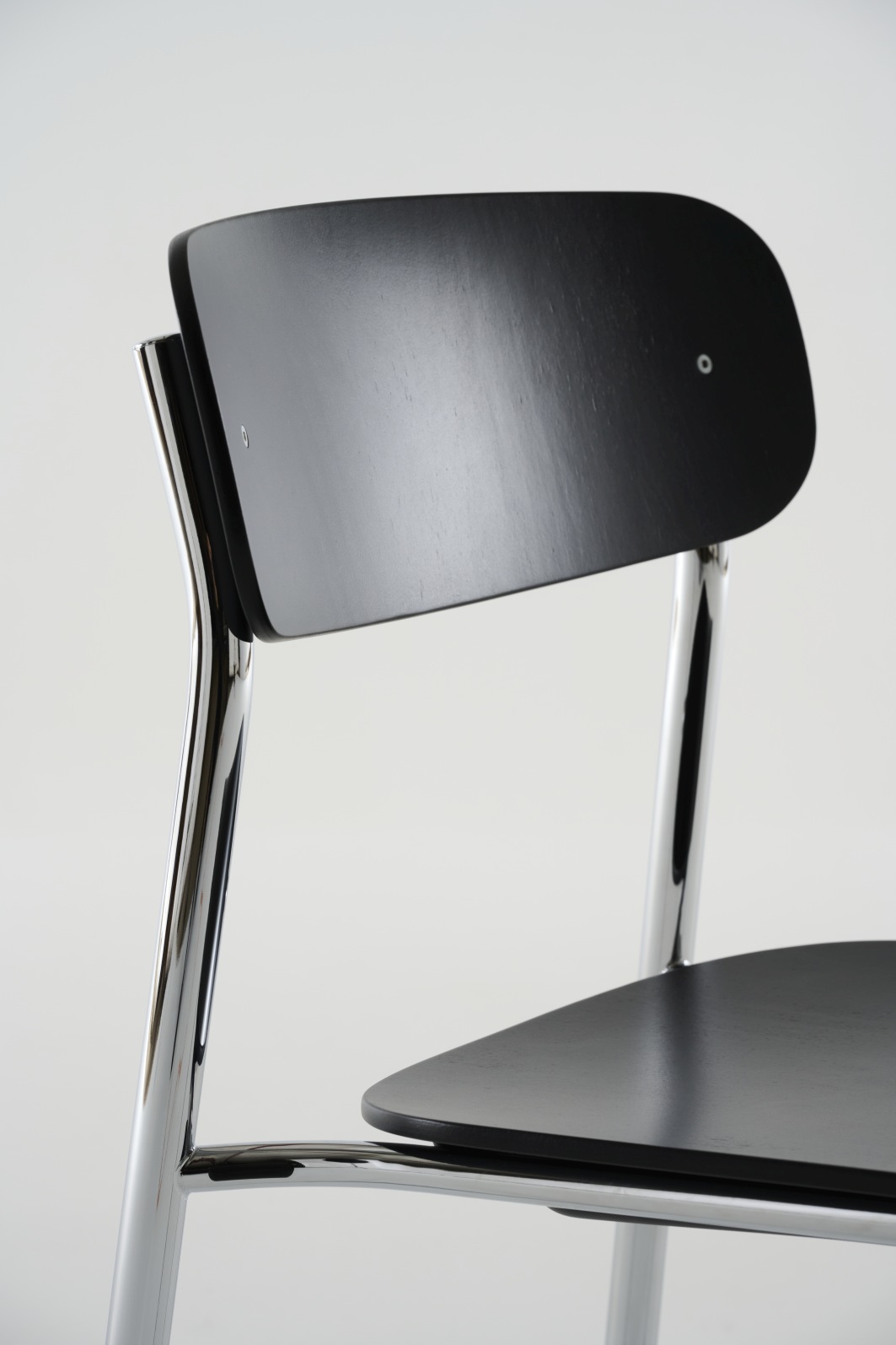 S 243 / S243 Stahlrohr Stuhl OLIVGRÜN Thonet EINZELSTÜCK