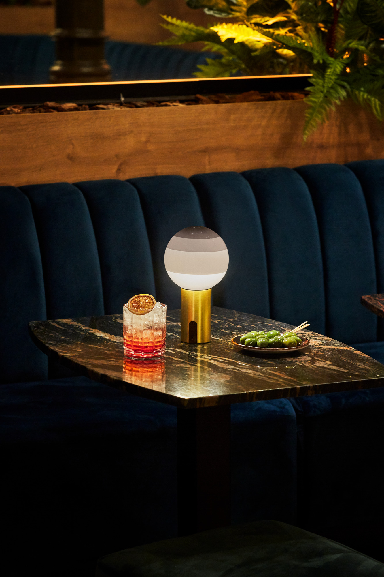 Dipping Light Portable Akkuleuchte Marset Bernstein - Messing