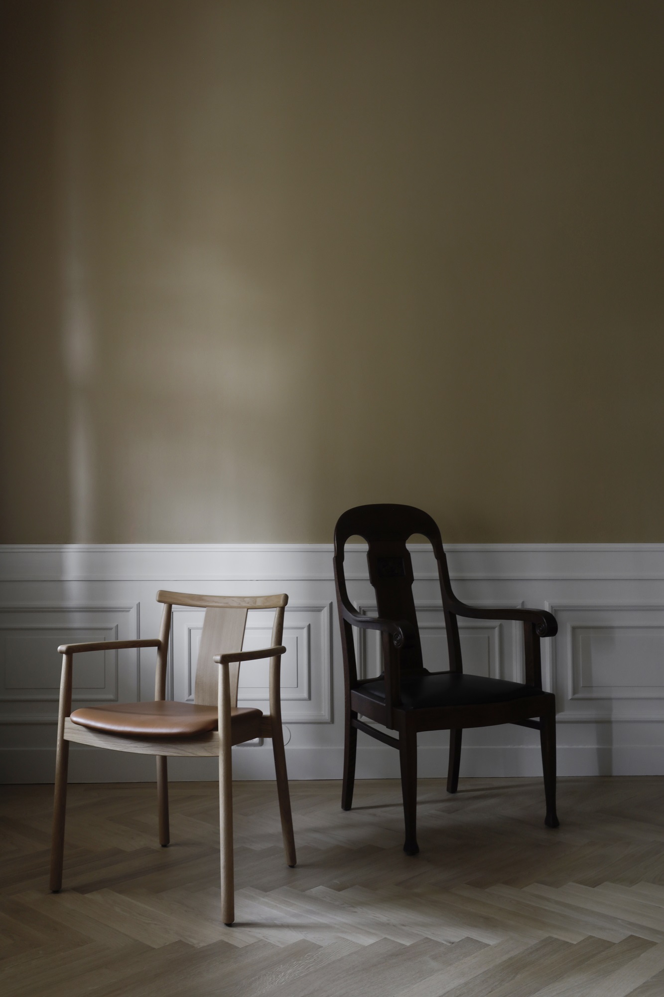 Merkur Dining Chair Stuhl mit Armlehnen / Esszimmerstuhl Audo Copenhagen