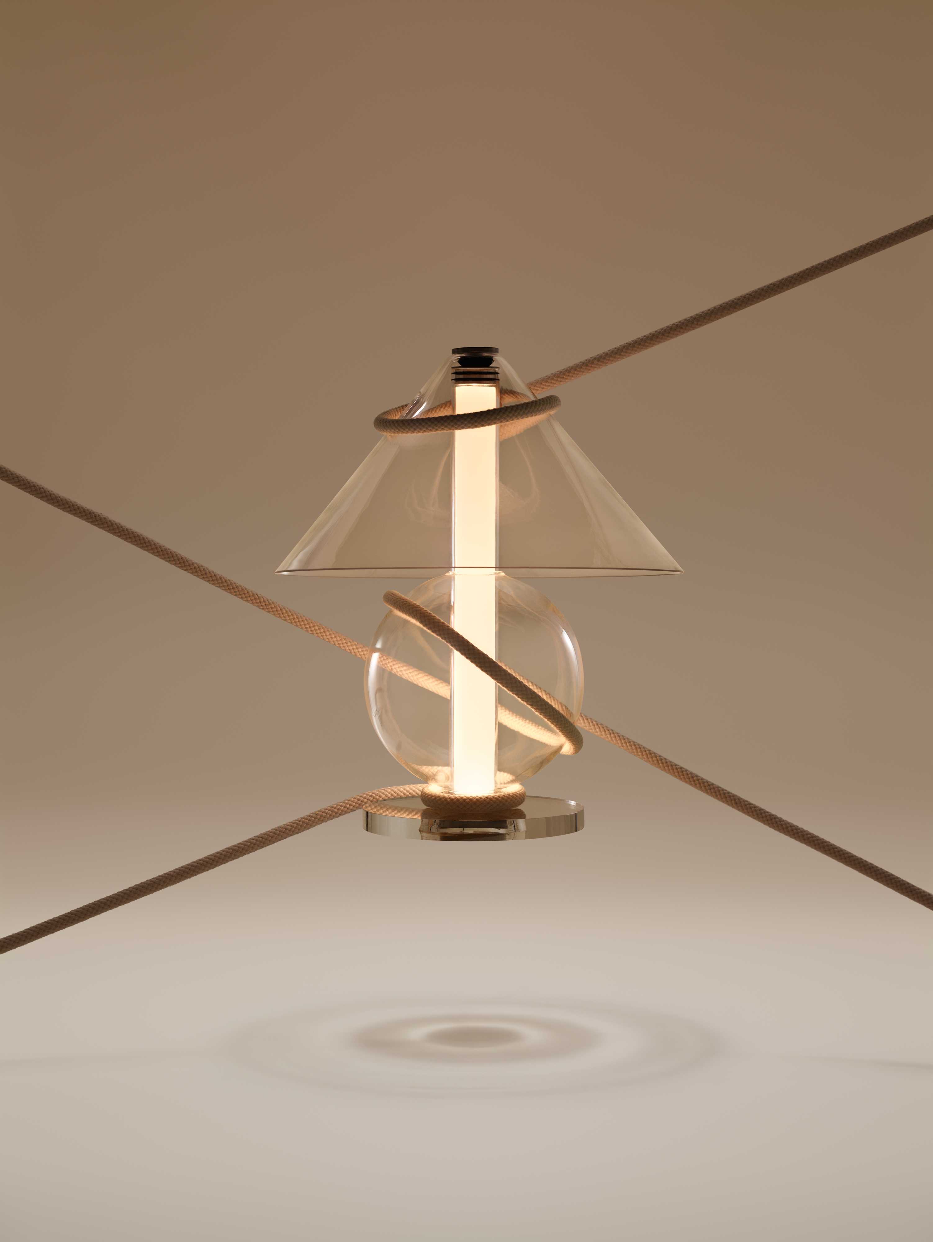 Fragile Tischleuchte marset