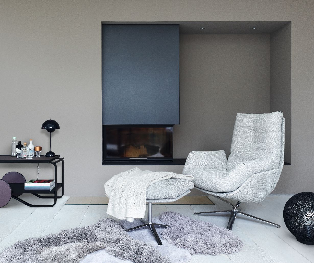 Cordia Lounge Sessel mit Hocker Vorzugskombination 286 Cor QUICK SHIP