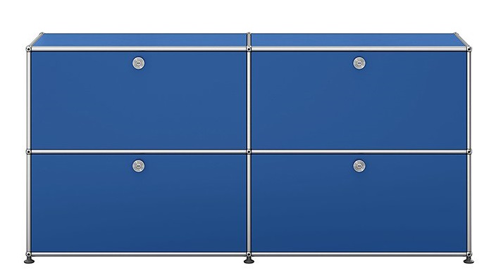 USM Haller Sideboard in Enzianblau mit vier Klappen und silbernem Gestell, Frontansicht.