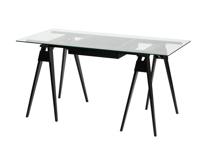 Arco Desk Tisch von Design House Stockholm mit Glasplatte und schwarzem Gestell.