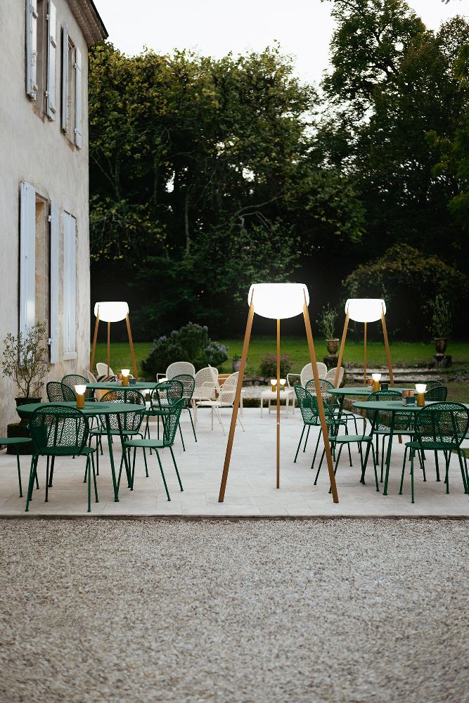 Yunos Solar LED Stehleuchte Outdoor Fermob