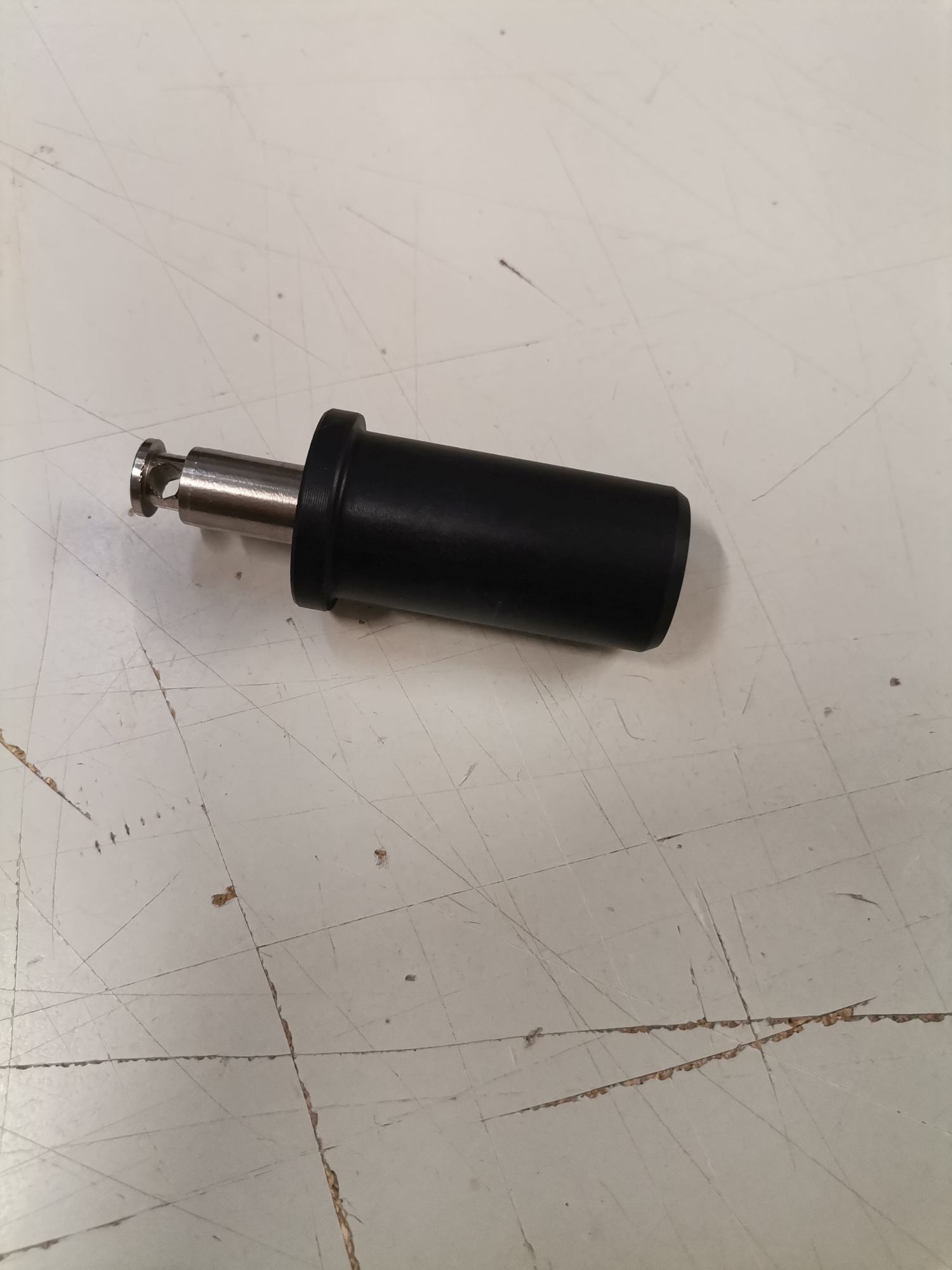 Fix-e Plus Adapter USM Haller / Kitos - zur Befestigung von Lifto an "USM Haller Tisch Plus/Access/Advanced" und "USM Kitos E Plus/Adv." Belux EINZELSTÜCK
