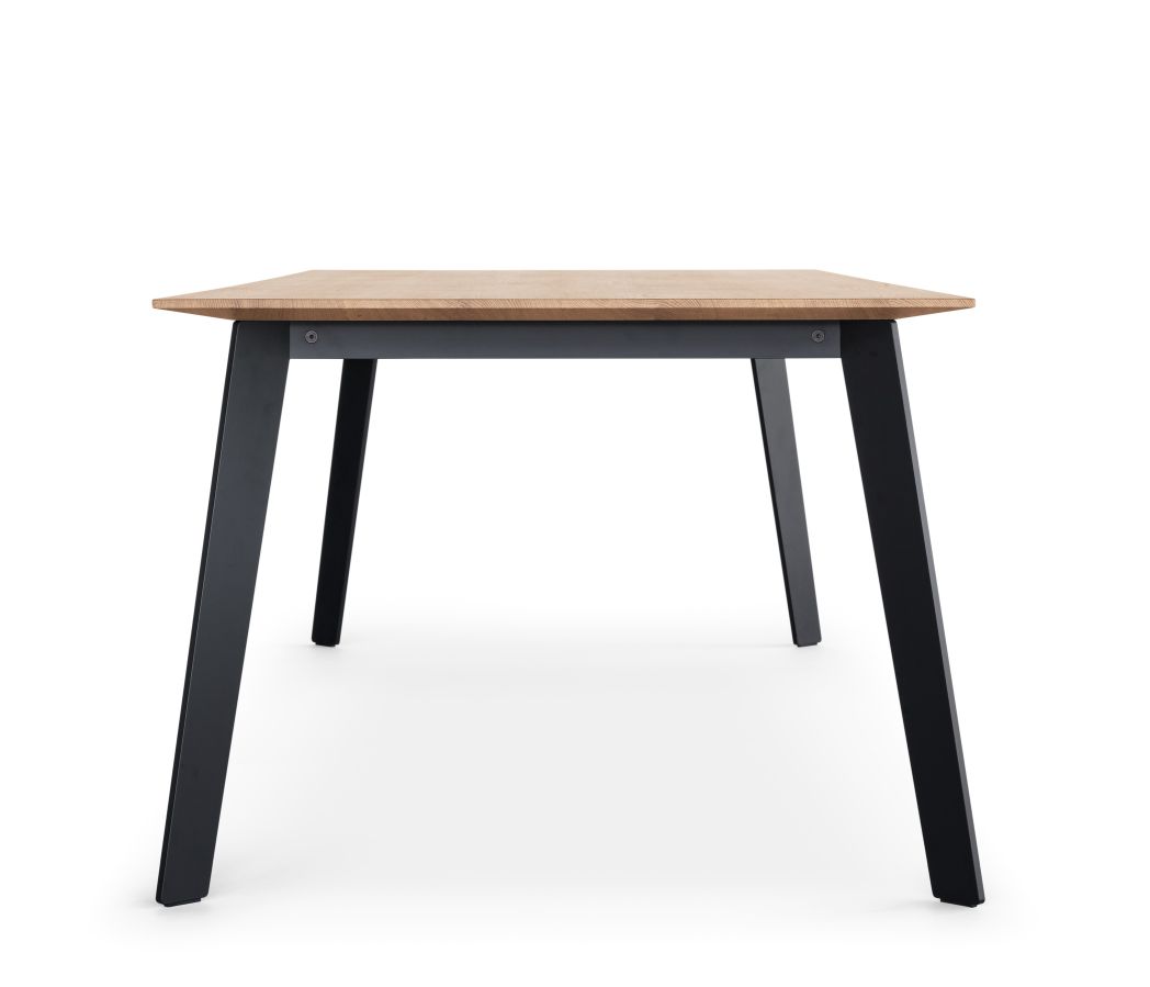 Linar Tisch Girsberger