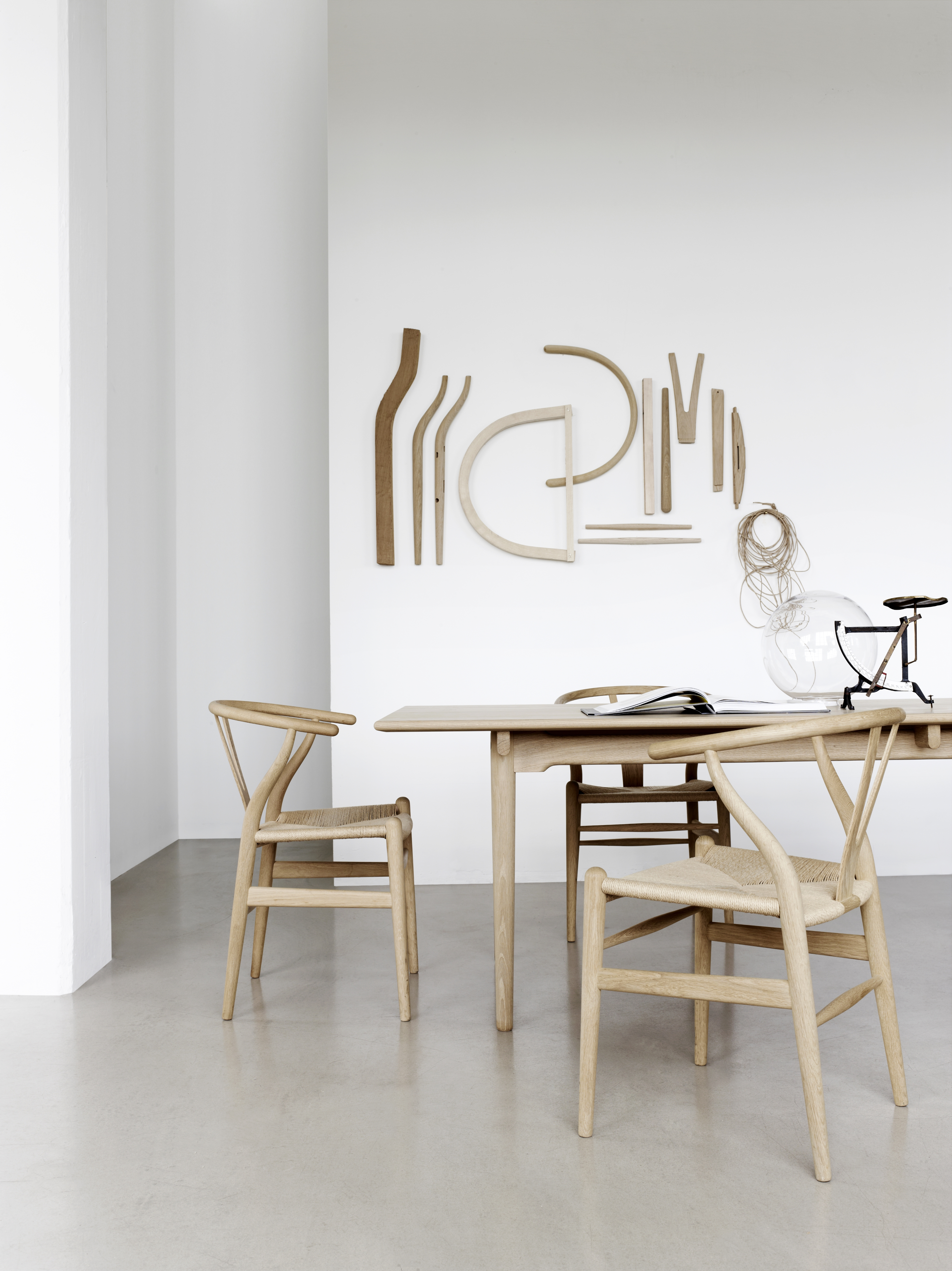 CH24 Wishbone Chair / Y-Chair Stuhl Eiche schwarz Carl Hansen & Søn EINZELSTÜCKE
