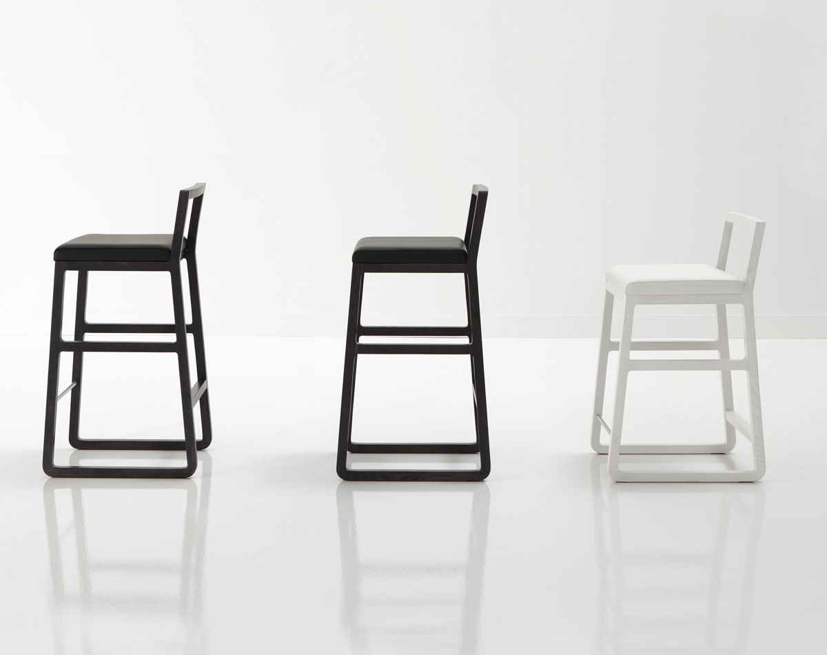 Midori Hocker Schwarz Sancal