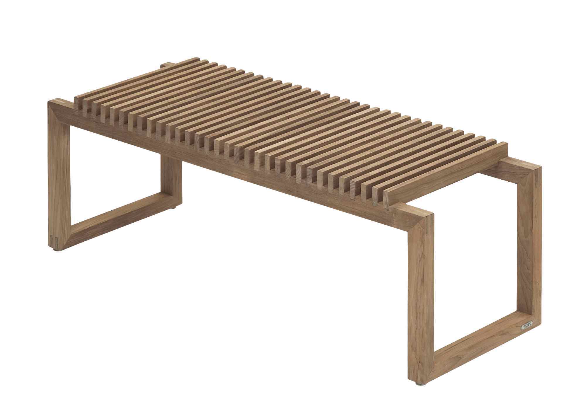 Cutter Bank aus Teakholz von Skagerak: Moderne Gartenbank mit Lattenrost und minimalistischem Design.