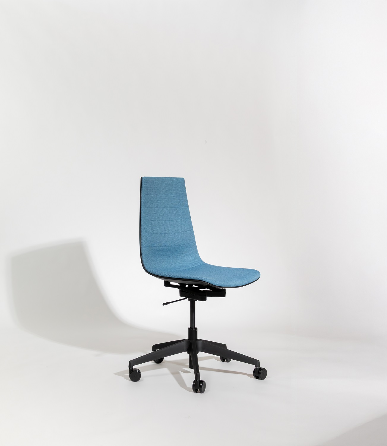 Linu Task Conference Konferenzstuhl mit Säule Aeris