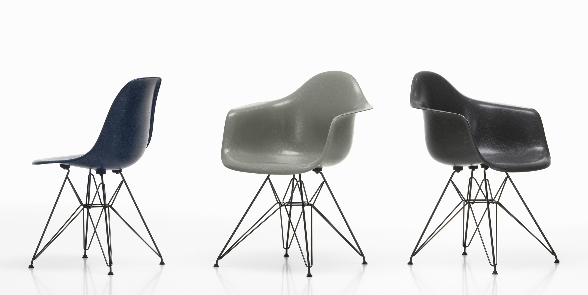 Eames Fiberglass Arm Chair DAR Stuhl Vitra