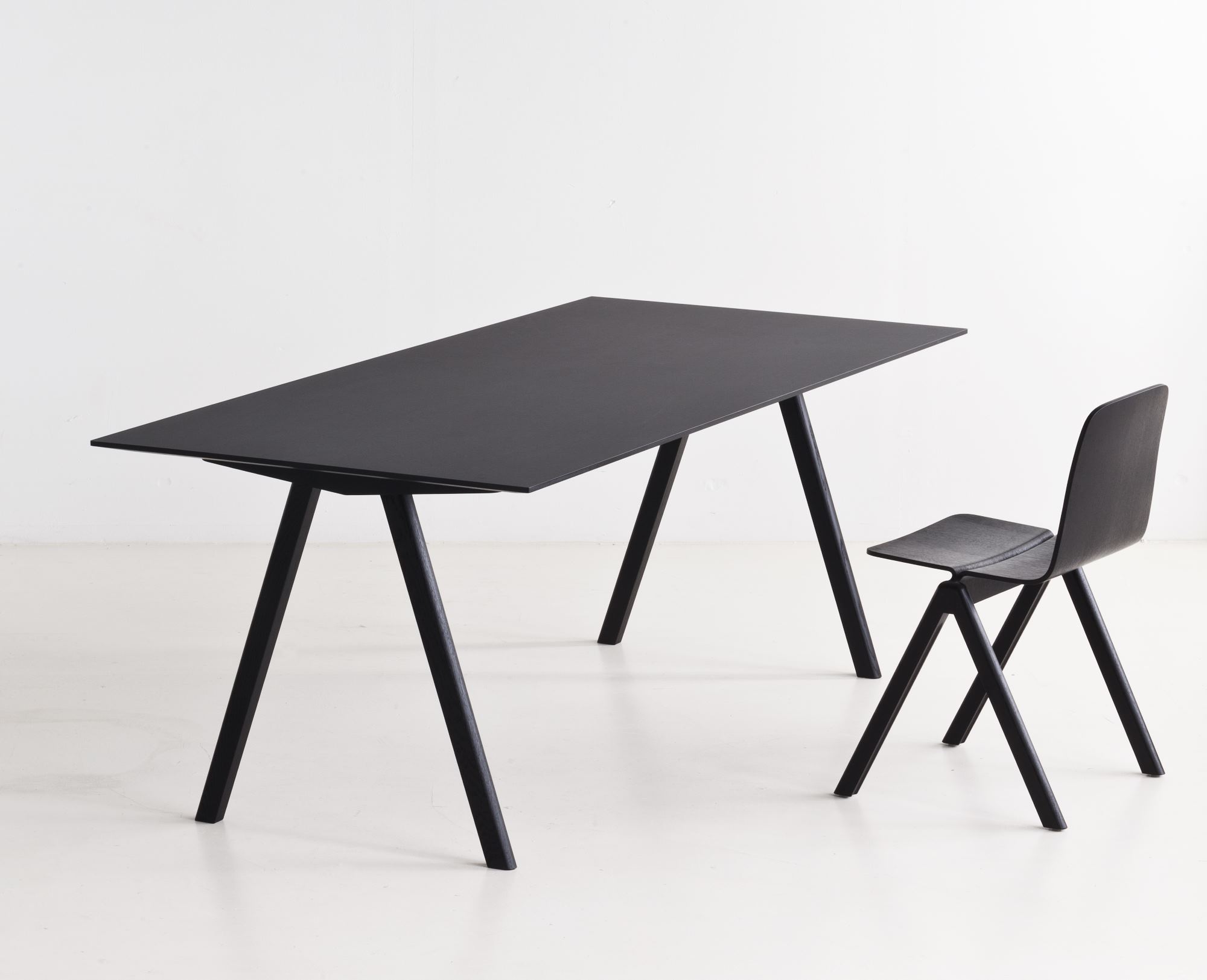 Copenhague Table CPH 10 Tisch Hay Eiche wasserbasierter lack / Platte Linoleum off white MDF Kante