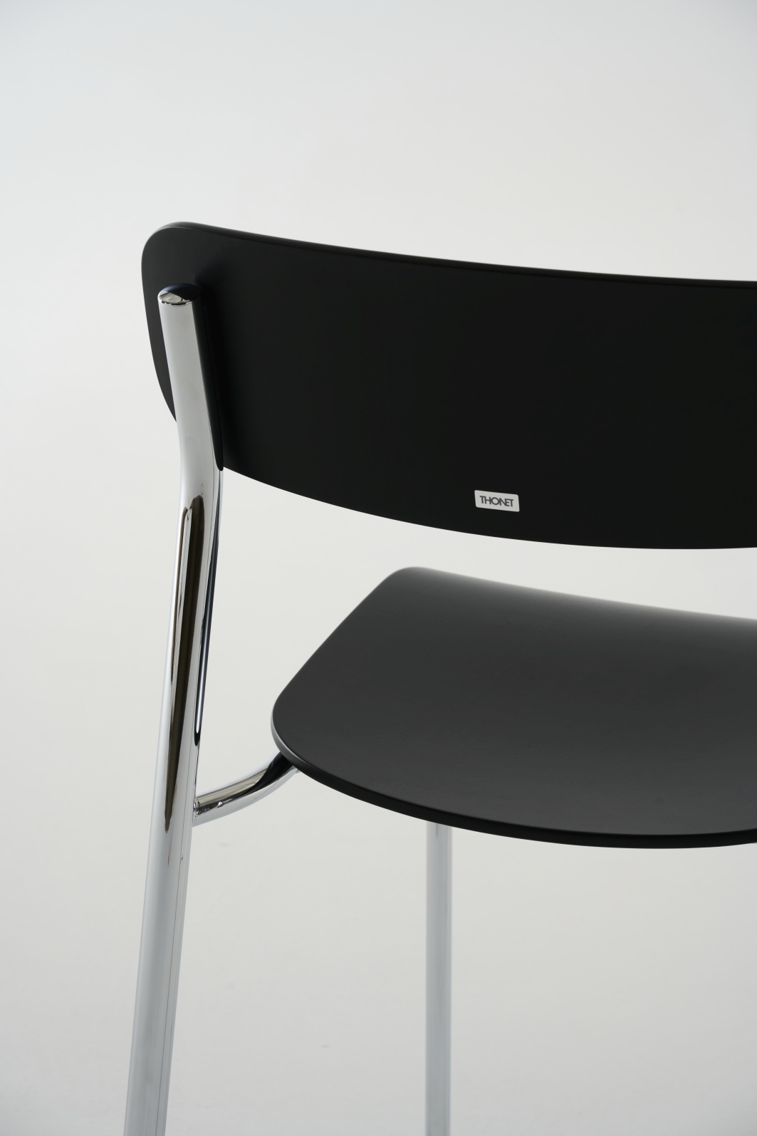 S 243 / S243 Stahlrohr Stuhl OLIVGRÜN Thonet EINZELSTÜCK