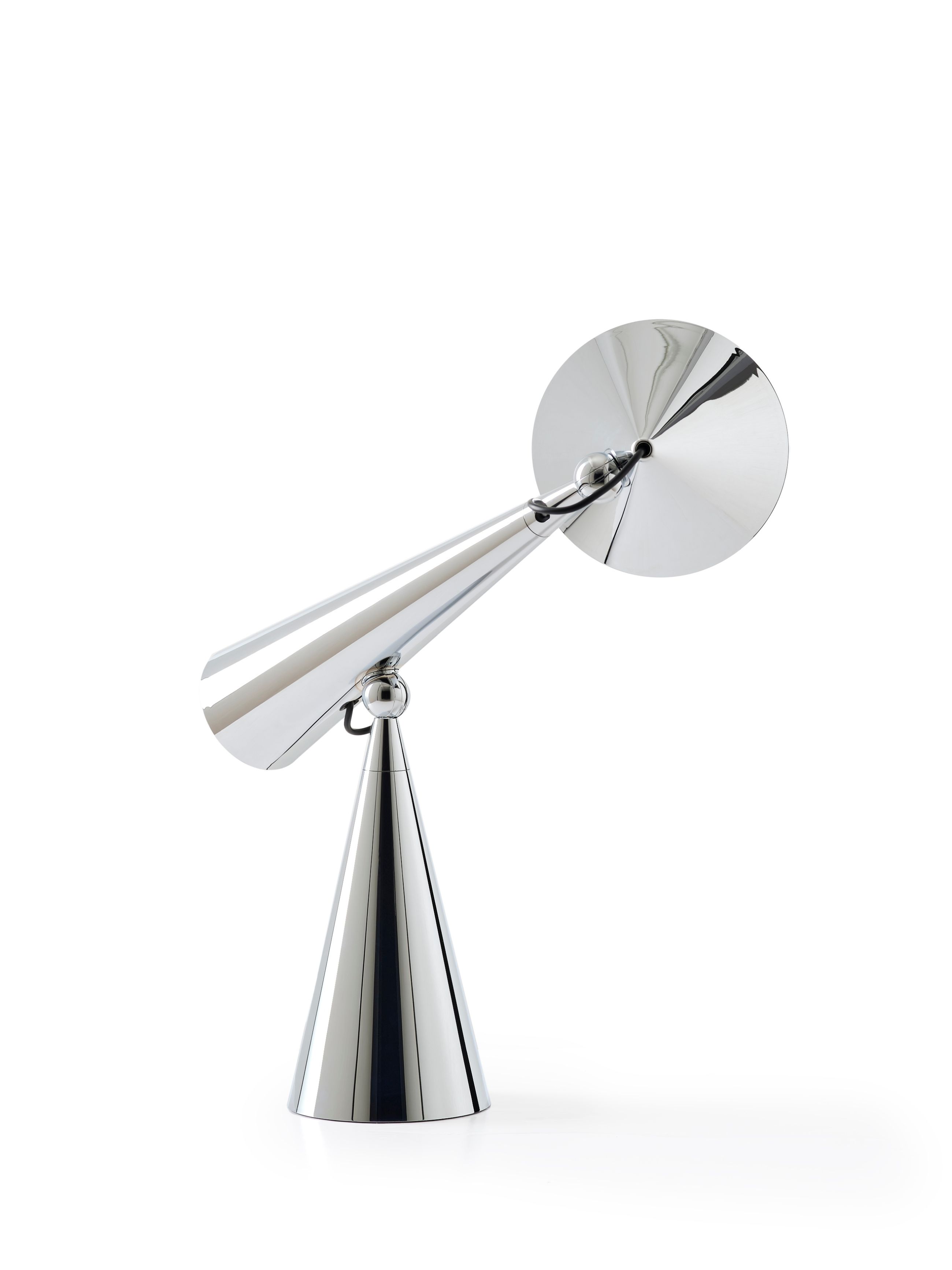 Silberne Pose Task Light LED Tischleuchte von Tom Dixon, modernes Design, Kegelform.