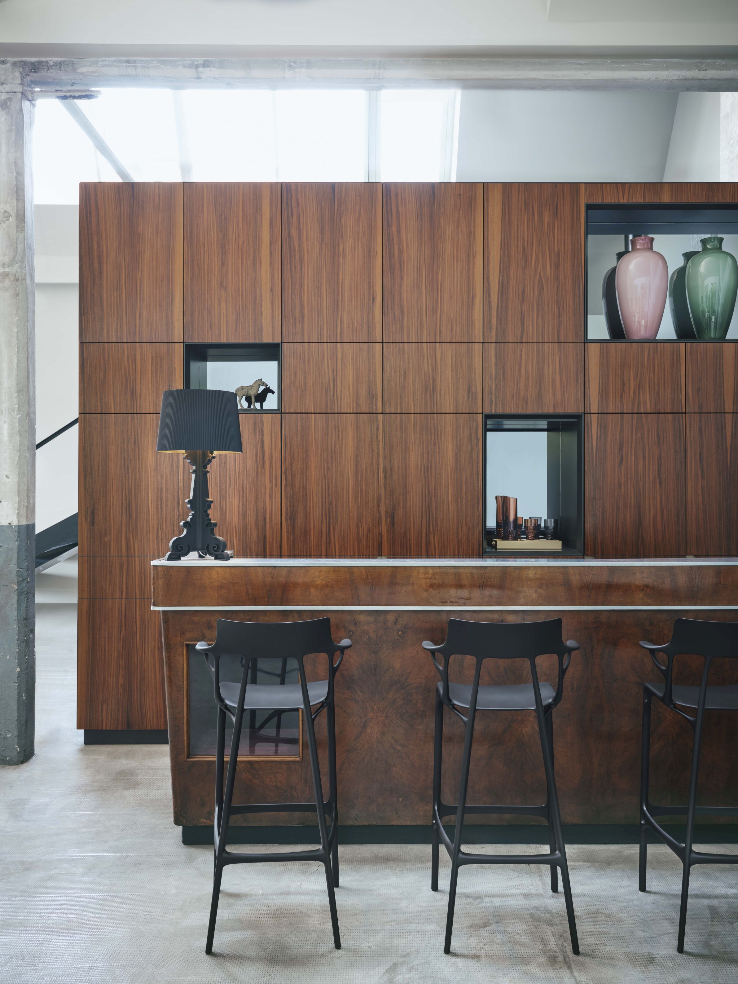 Bourgie Tischleuchte schwarz Kartell