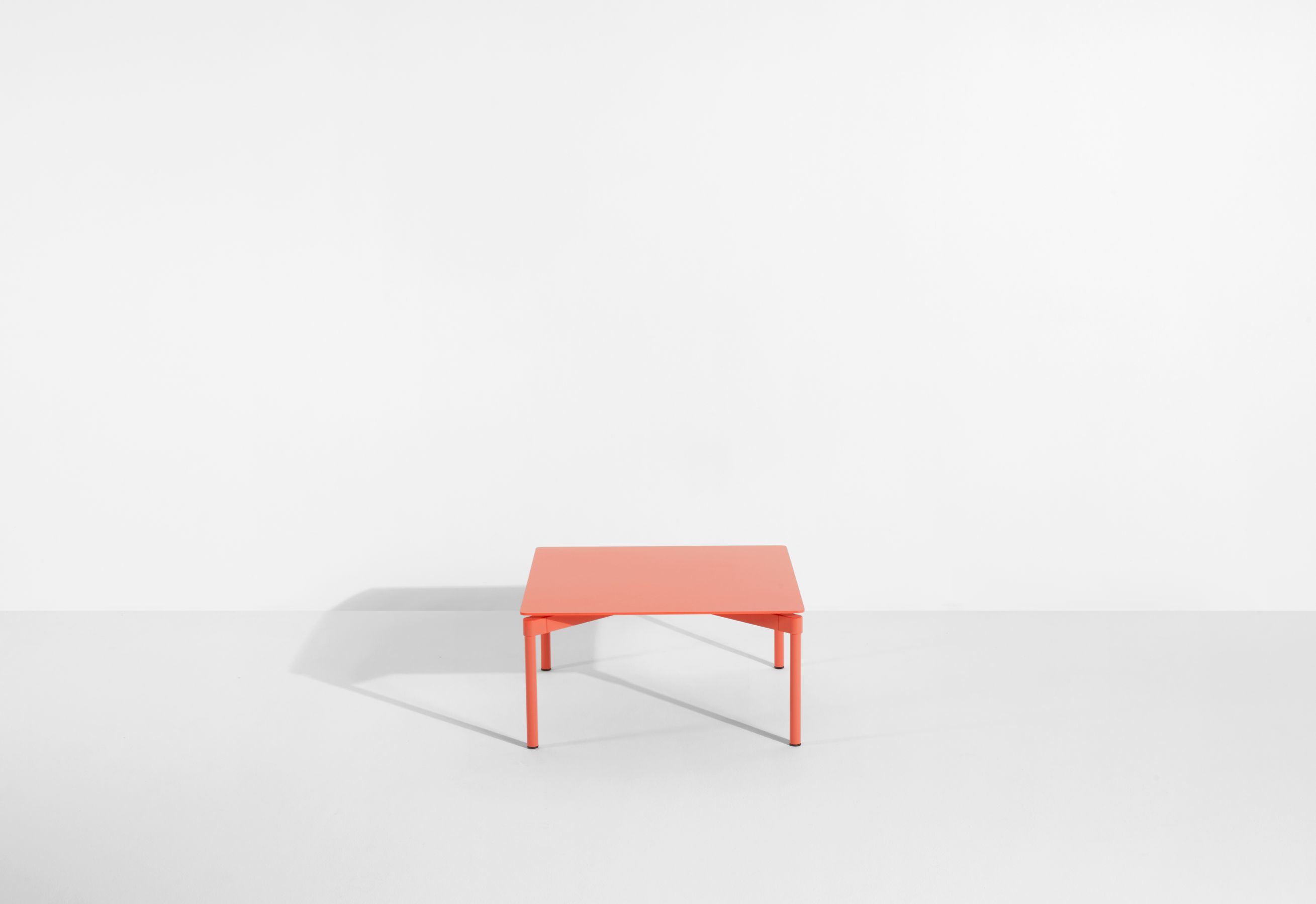 Fromme Coffee Table Couchtisch Petite Friture Coral Fromme Coffee Table Couchtisch Petite Friture Coral