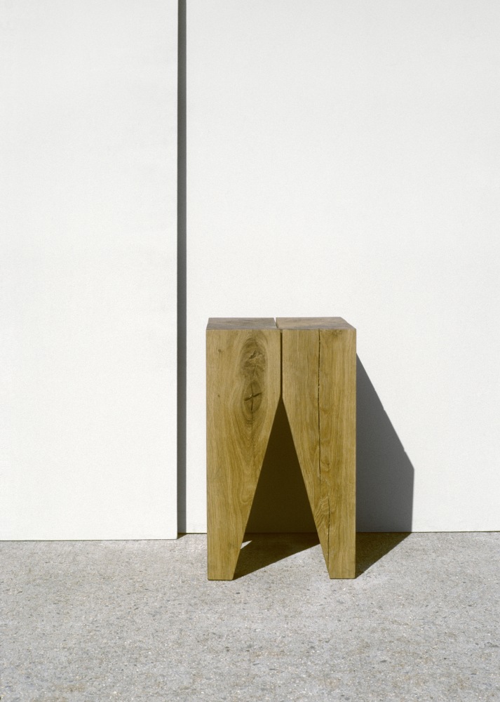 Backenzahn Hocker / Tischchen e15