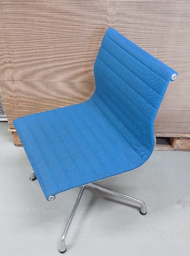 Aluminium Chair EA 101 / EA101 Stuhl BLAU/MOORBRAUN Vitra AUSSTELLUNGSSTÜCK / GEBRAUCHTMÖBEL