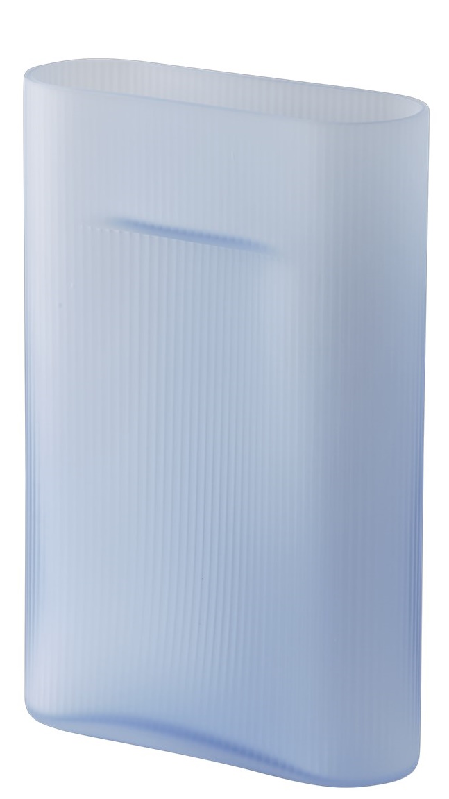 Ridge Vase Muuto Milchglas Hellblau H 35 cm Ridge Vase Muuto Milchglas Hellblau H 35 cm