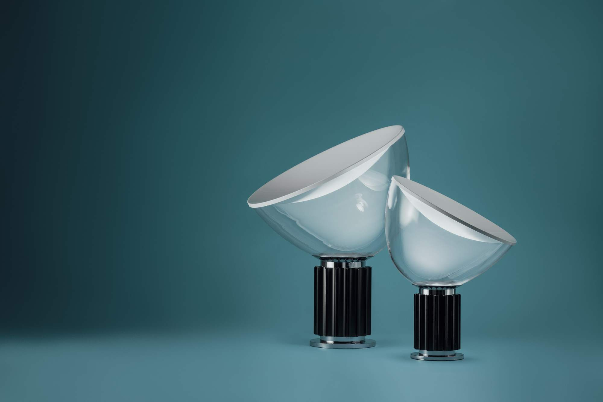 Taccia Small LED Tischleuchte Flos-eloxiertes silber