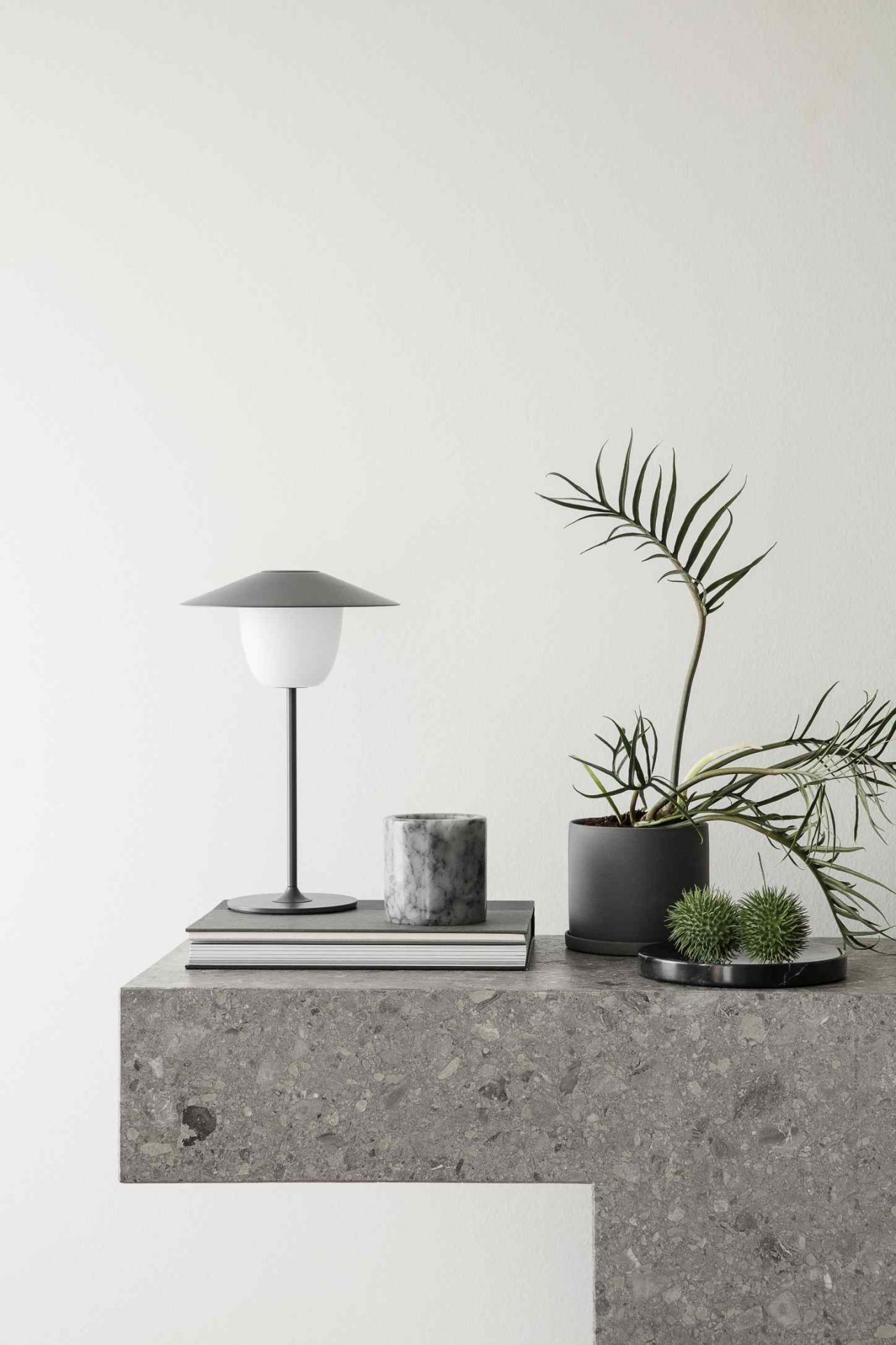 Ani Mobile LED Tischleuchte Blomus EINZELSTÜCK