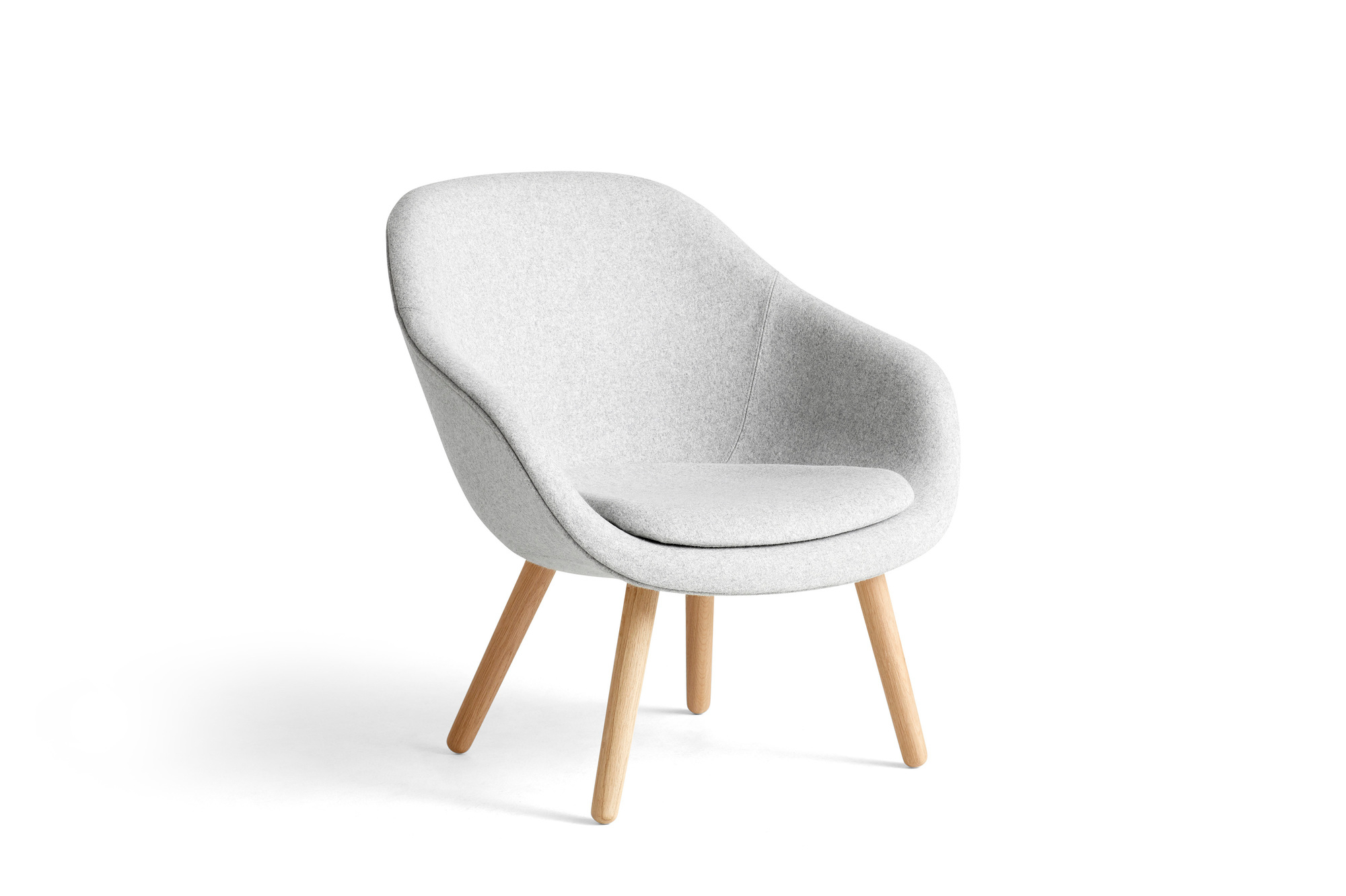About a Lounge AAL 82 / AAL82 Sessel Hay