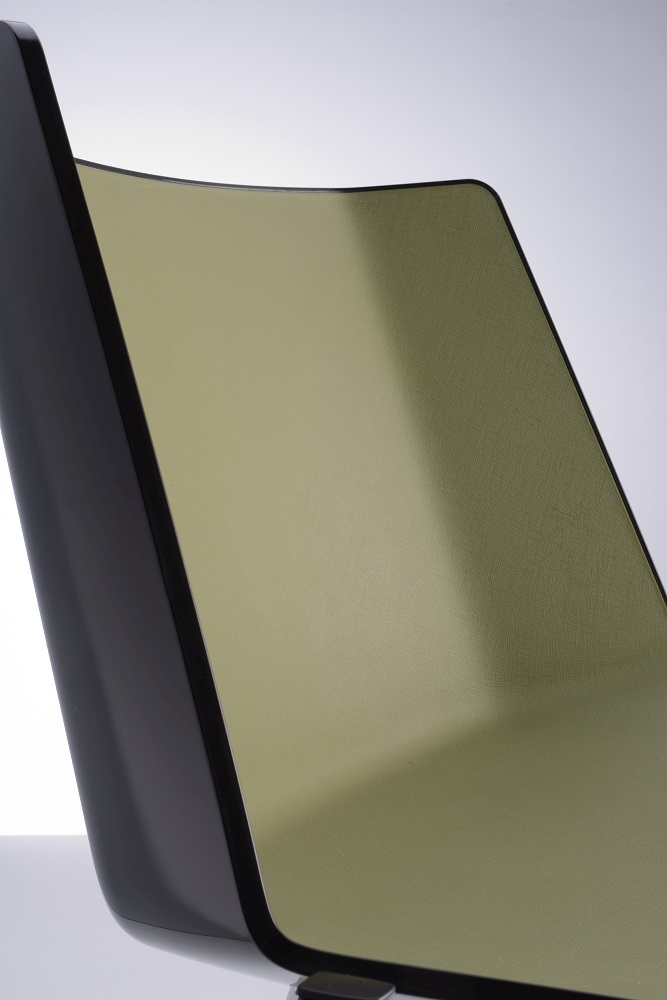 AÏKU Stuhl Kufengestell Schwarz MDF Italia