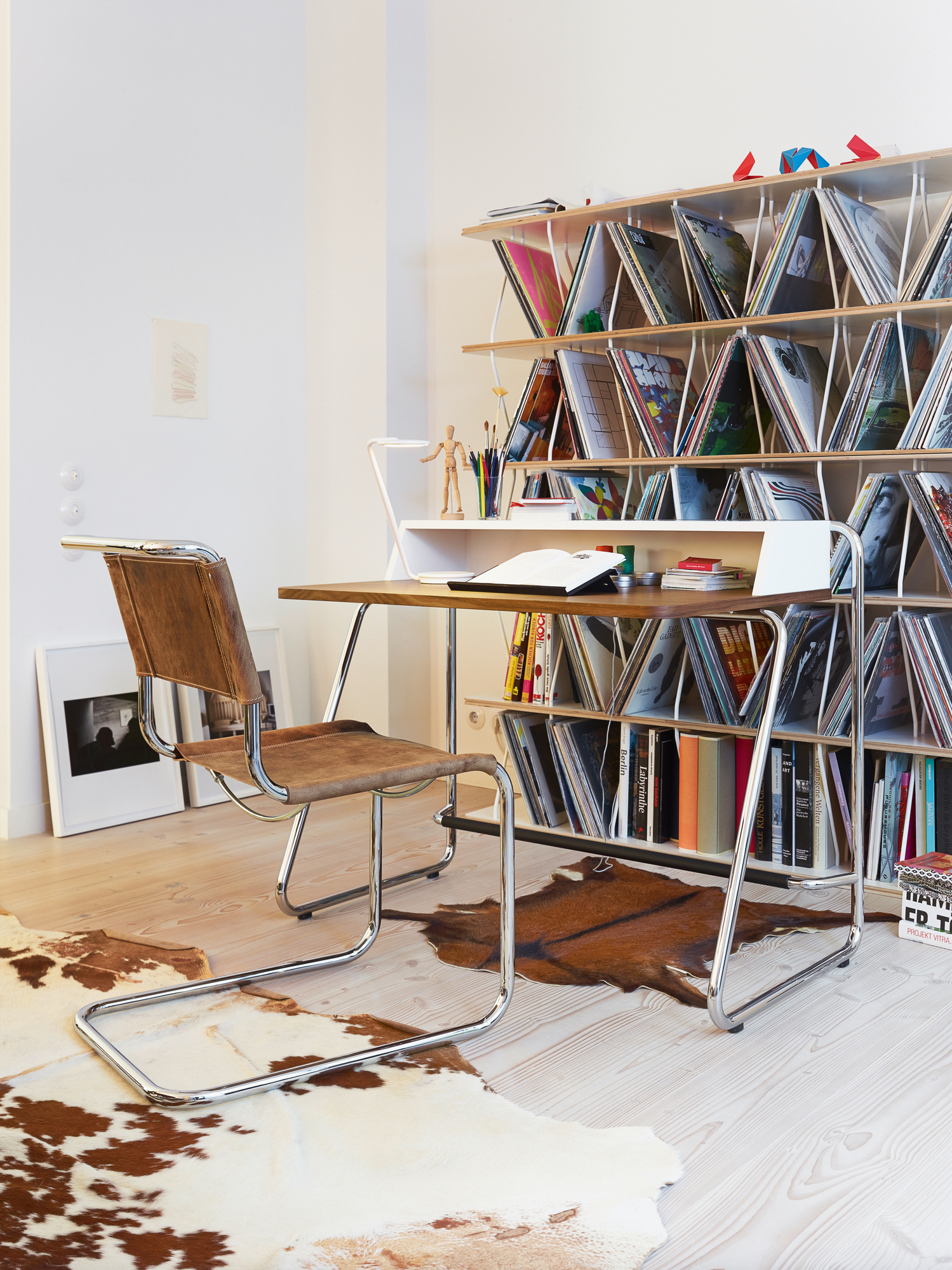 S 1200 Sekretär Thonet