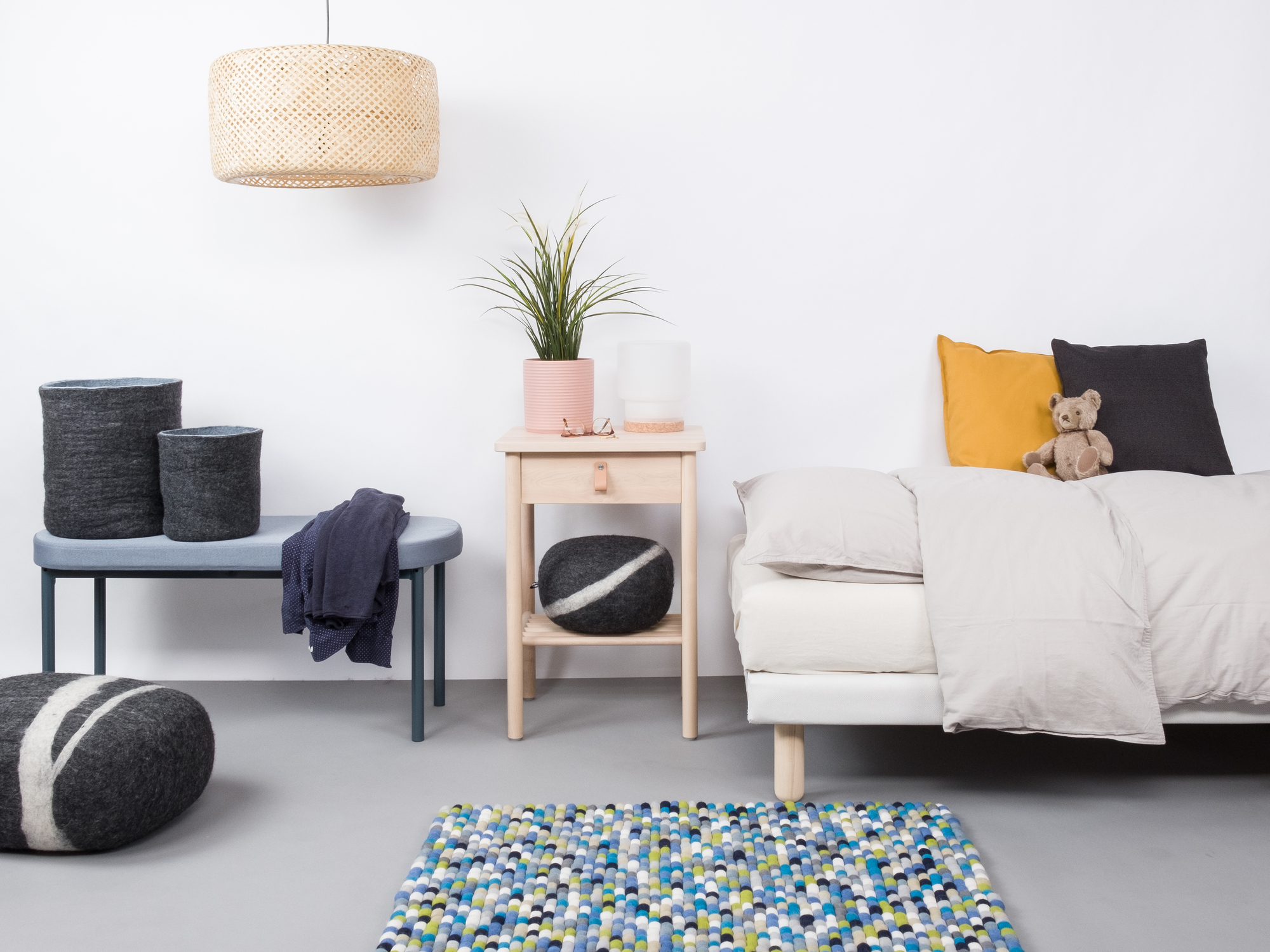 Filzkugel Teppich 120x170 cm Myfelt Nela