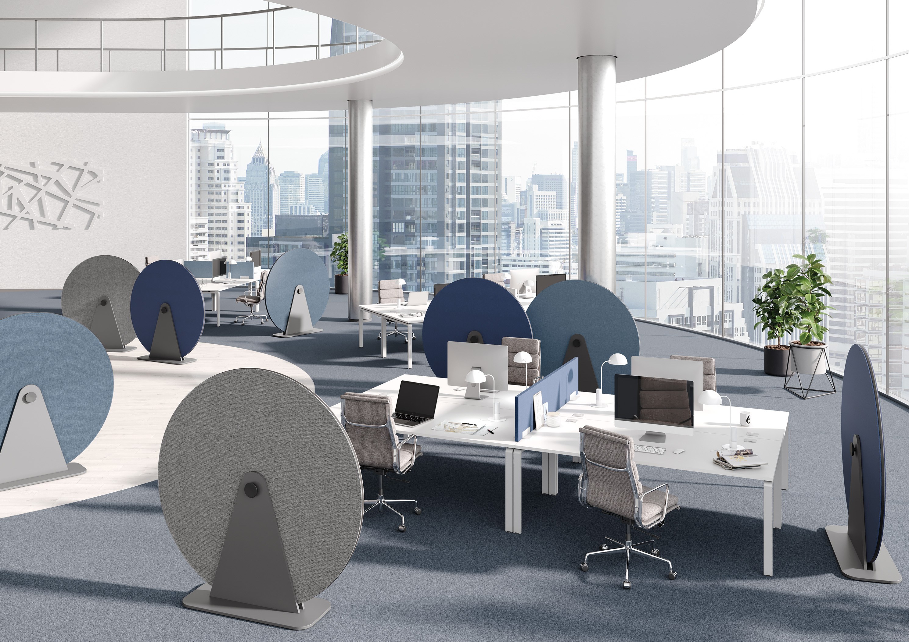 Modernes Großraumbüro mit Palmberg Akustik-Scheiben Terio Plus Disc in Grau und Blau zur Schallabsorption und als Raumteiler.