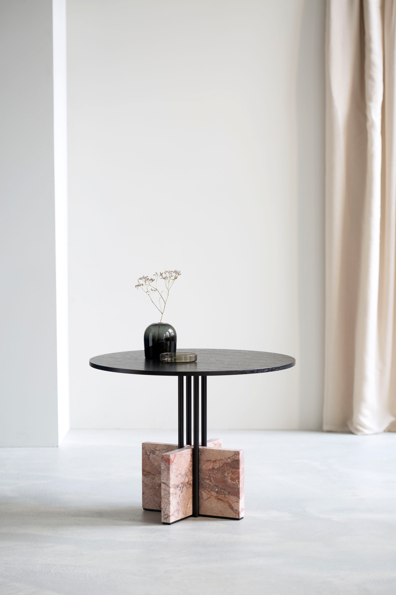 Gravity Table Beistelltisch Niedrig Nero Marquina Favius