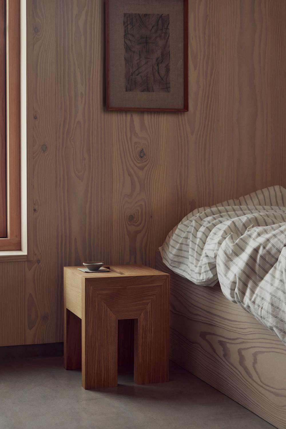Monolith Side Table Beistelltisch Form & Refine