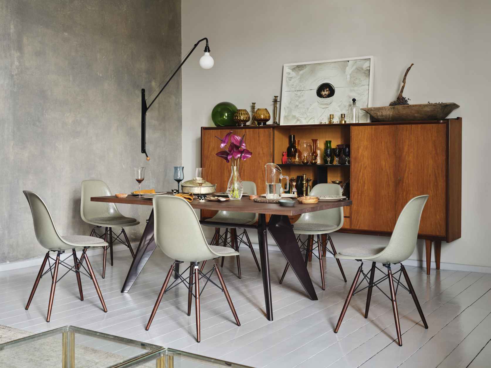 Eames Fiberglass Chair DSW Stuhl mit Sitzpolster Vitra